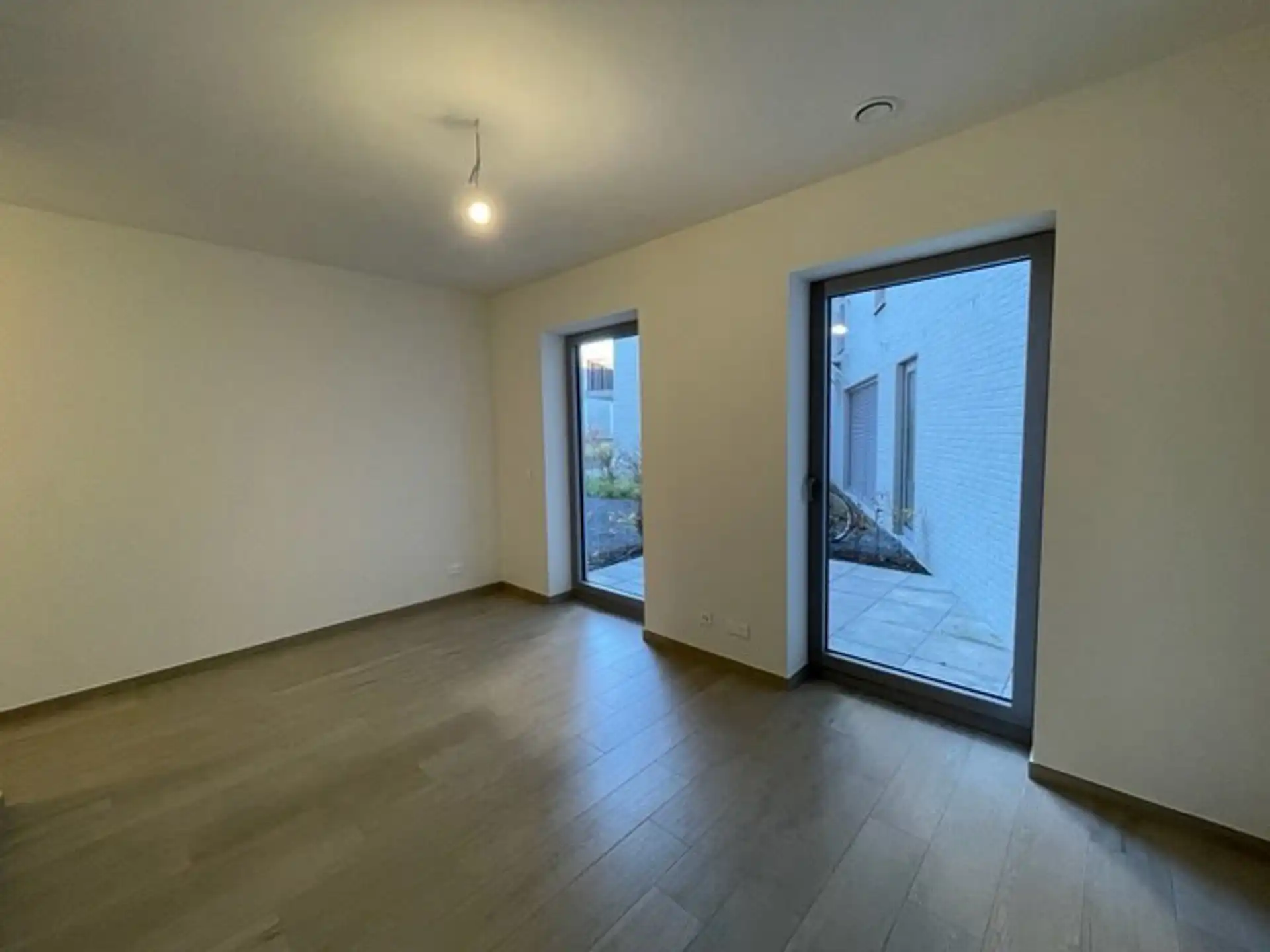 Recent 1-slaapkamerappartement met ruim terras foto 2