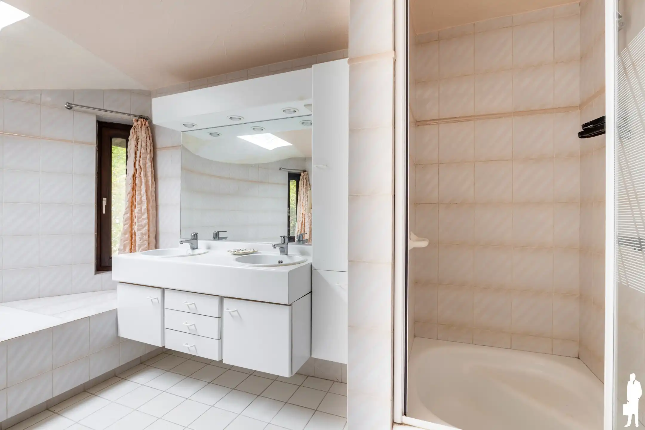 Gelijkvloerse villa met 4 slpk op toplocatie foto 14
