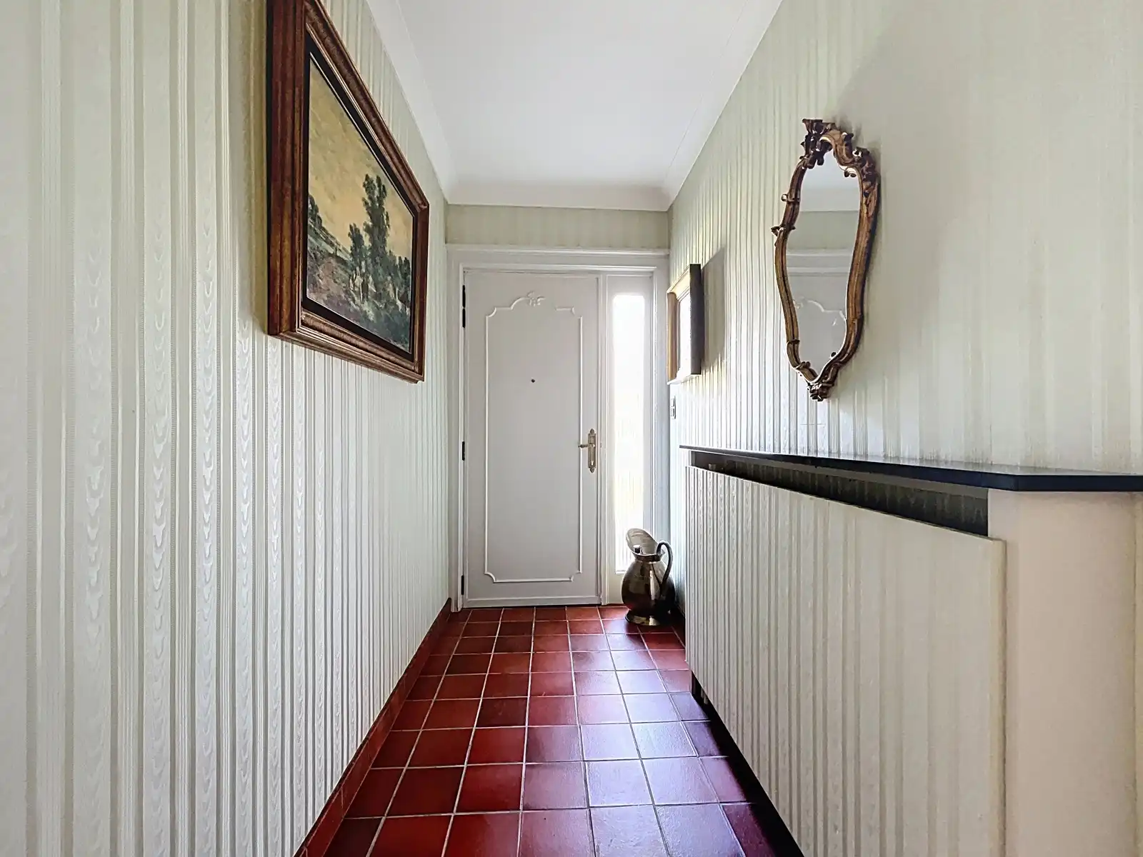 Gelijkvloerse villa met 3 slks & tuin op 7 minuten van  E40  foto 5