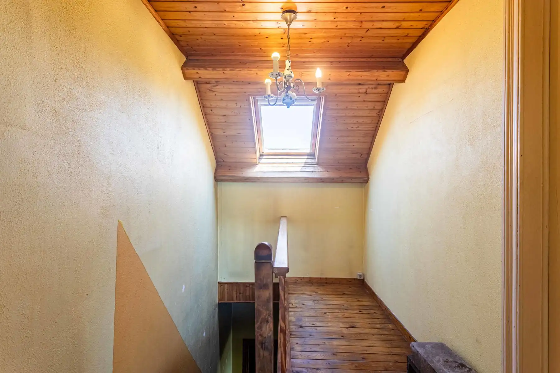 Te renoveren woning met grote tuin en atelier op toplocatie! foto 19