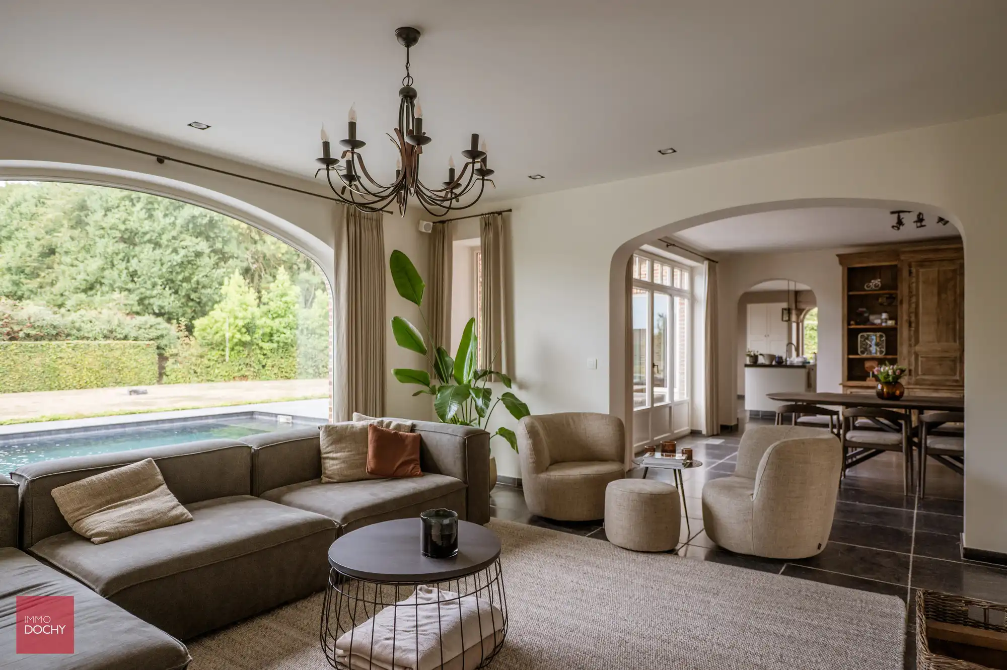 Prachtige instapklare villa met zwembad | Tiegemberg foto 8