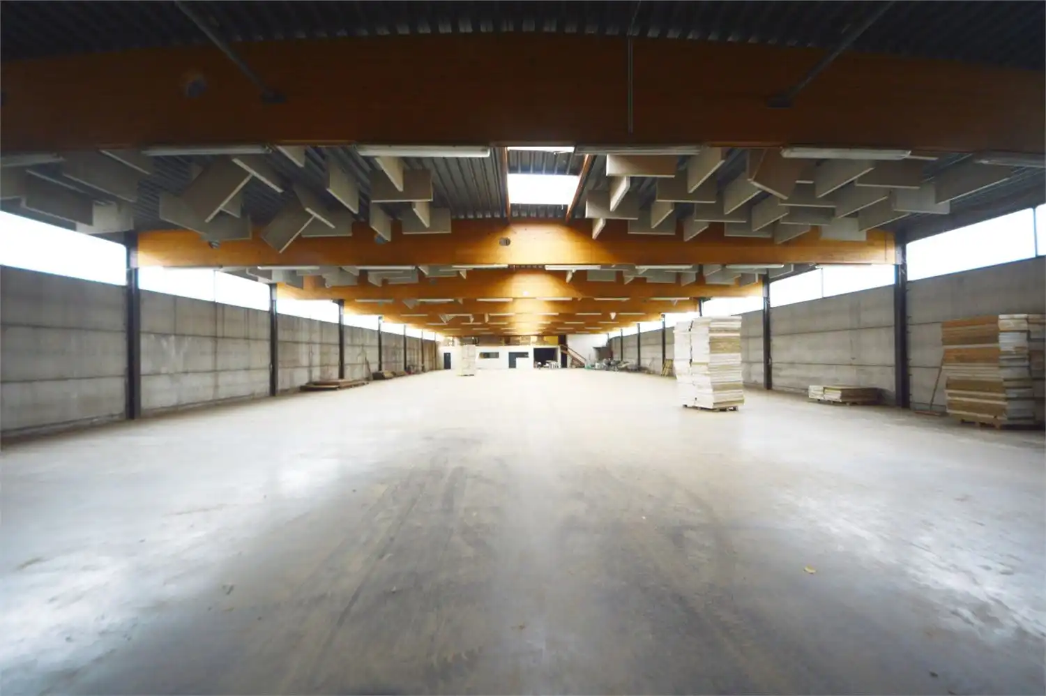 UNIEK BEDRIJFSGEBOUW MET OPTIONELE SHOWROOM INDUSTRIEZONE NOORD II foto 8