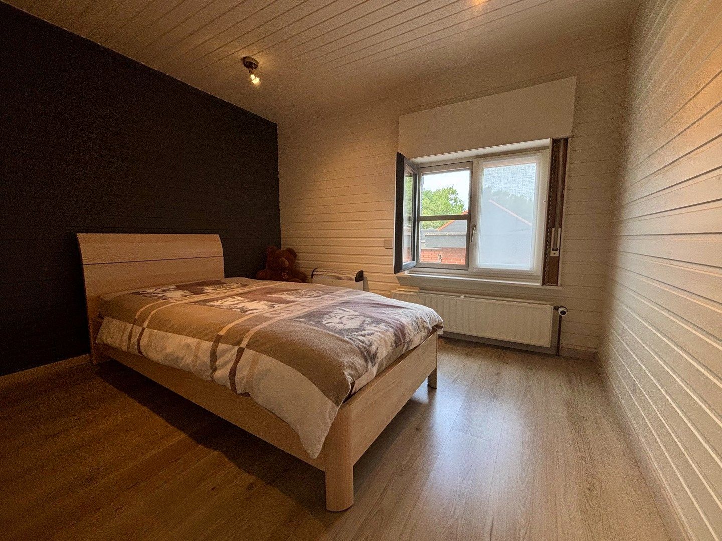 Ruime verzorgde half open woning met tuin en garage. foto 19