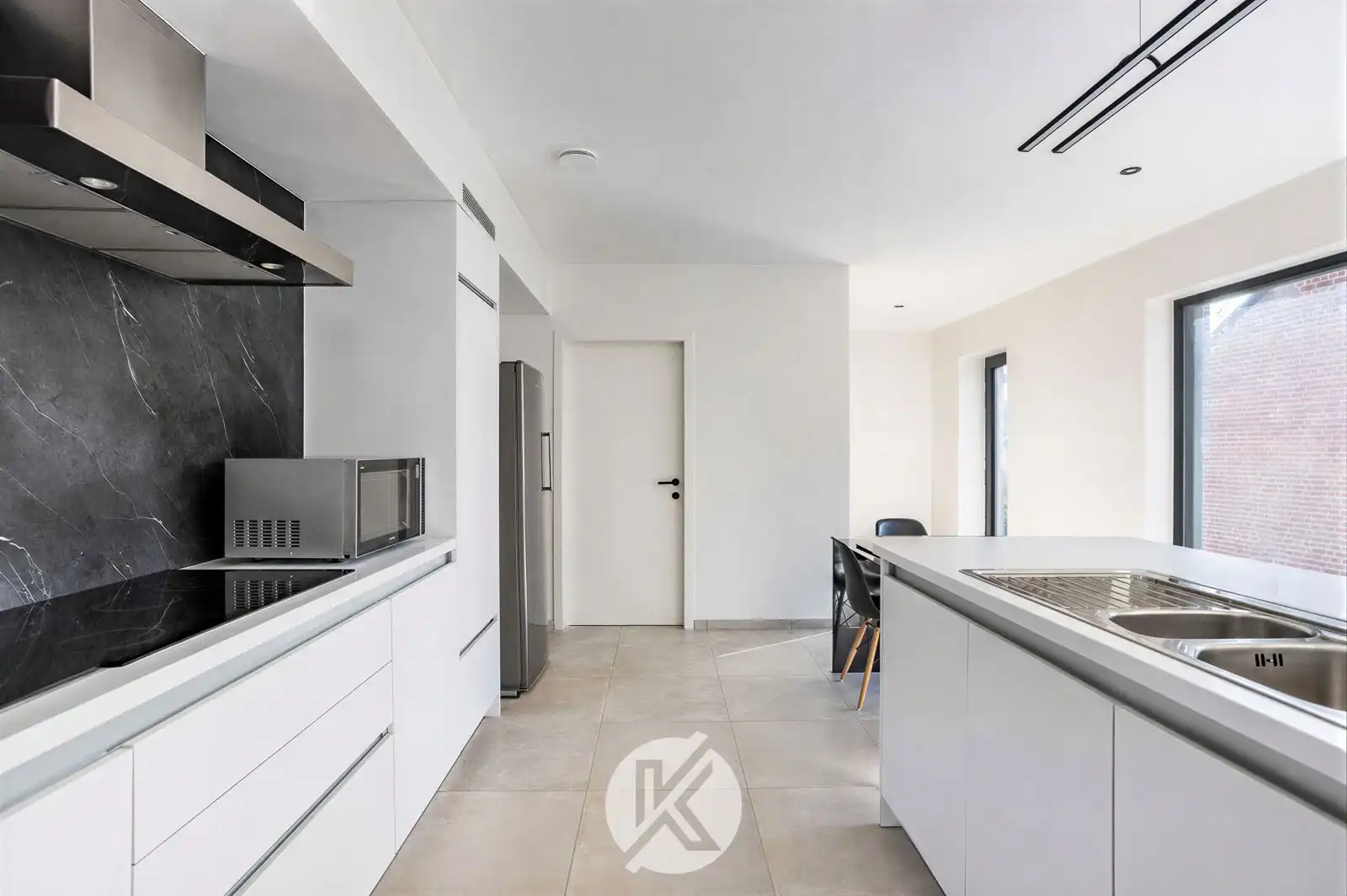 Gerenoveerde woning op leuke locatie foto 9