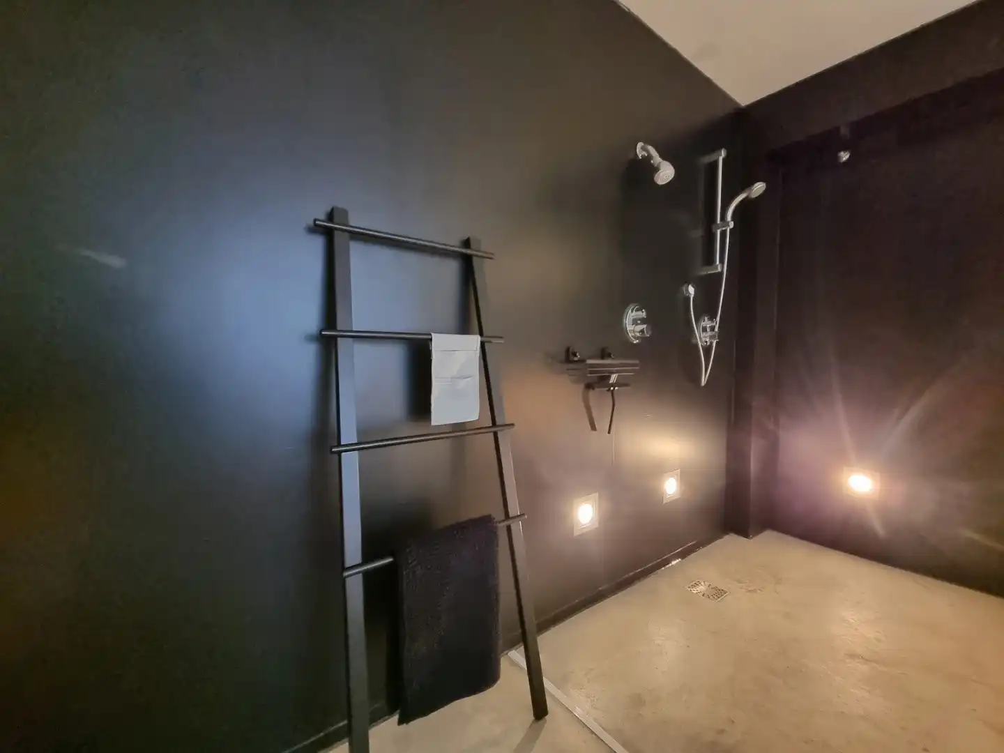 Uitzonderlijk appartement/loft op de zeedijk van Heist (271 m² bew. opp!!) foto 12