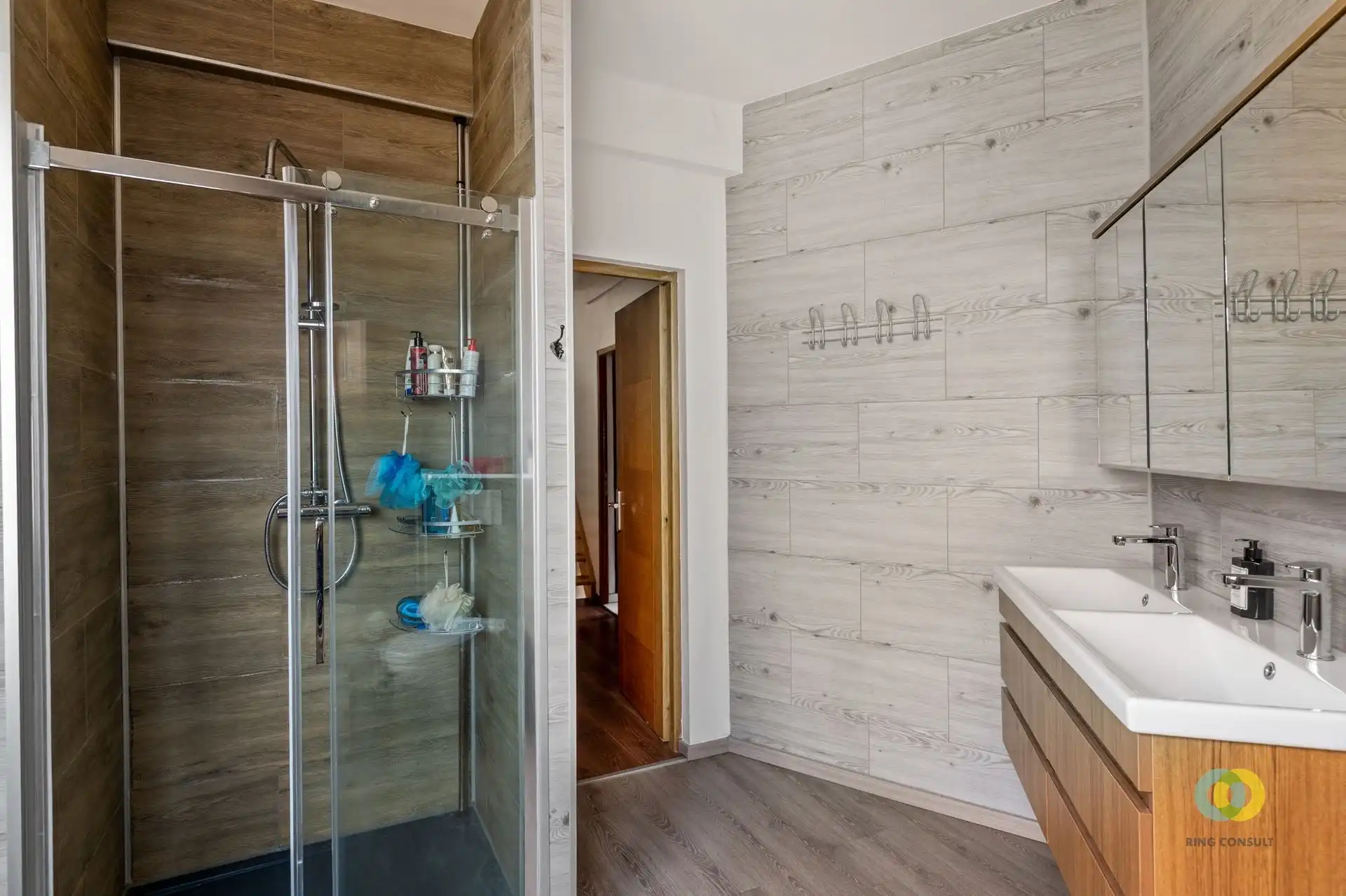 Instapklare woning met 3 slaapkamers en terras foto 9