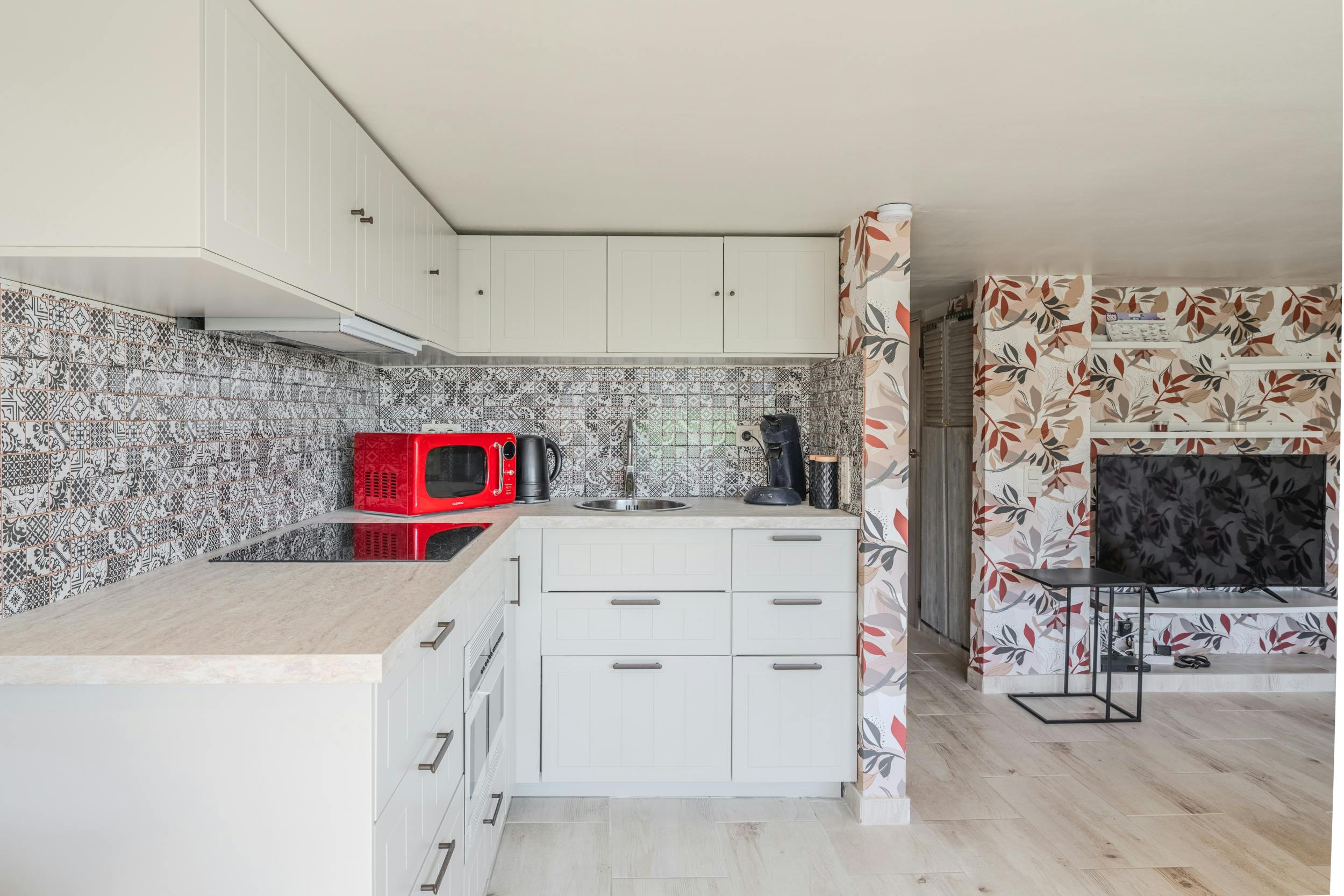 Instapklaar appartement met twee slaapkamers en zijdelings zeezicht! foto 6