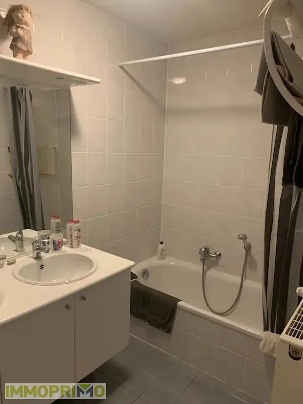 Mooi 2 slaapkamerappartement op de 2e verdieping met lift op wandelafstand van het centrum. foto 14