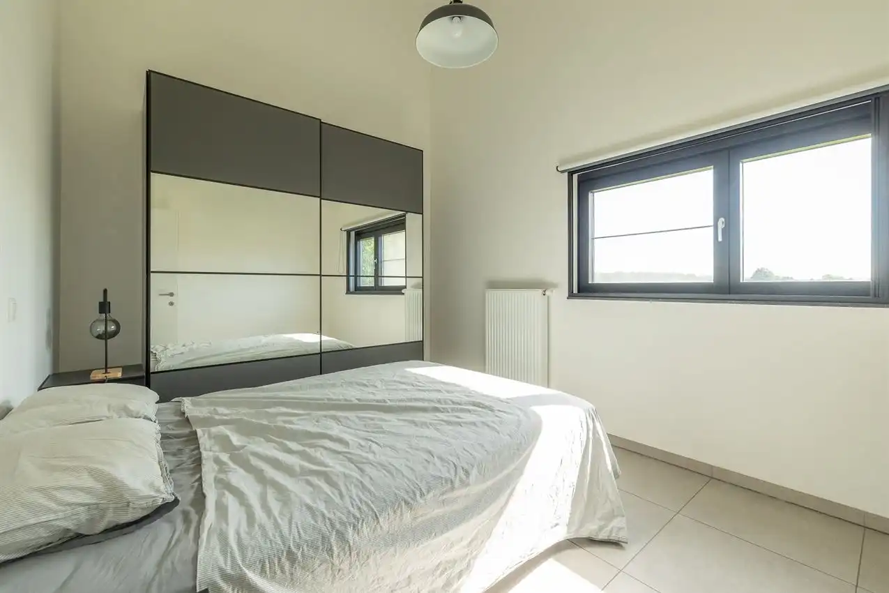 Ruime, zonnige penthouse met 2 slpk. en 2 ondergrondse autostaanplaatsen foto 12