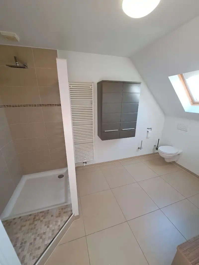 Ruime 3-slaapkamerwoning met GARAGE en TUIN te koop in Zuienkerke foto 10