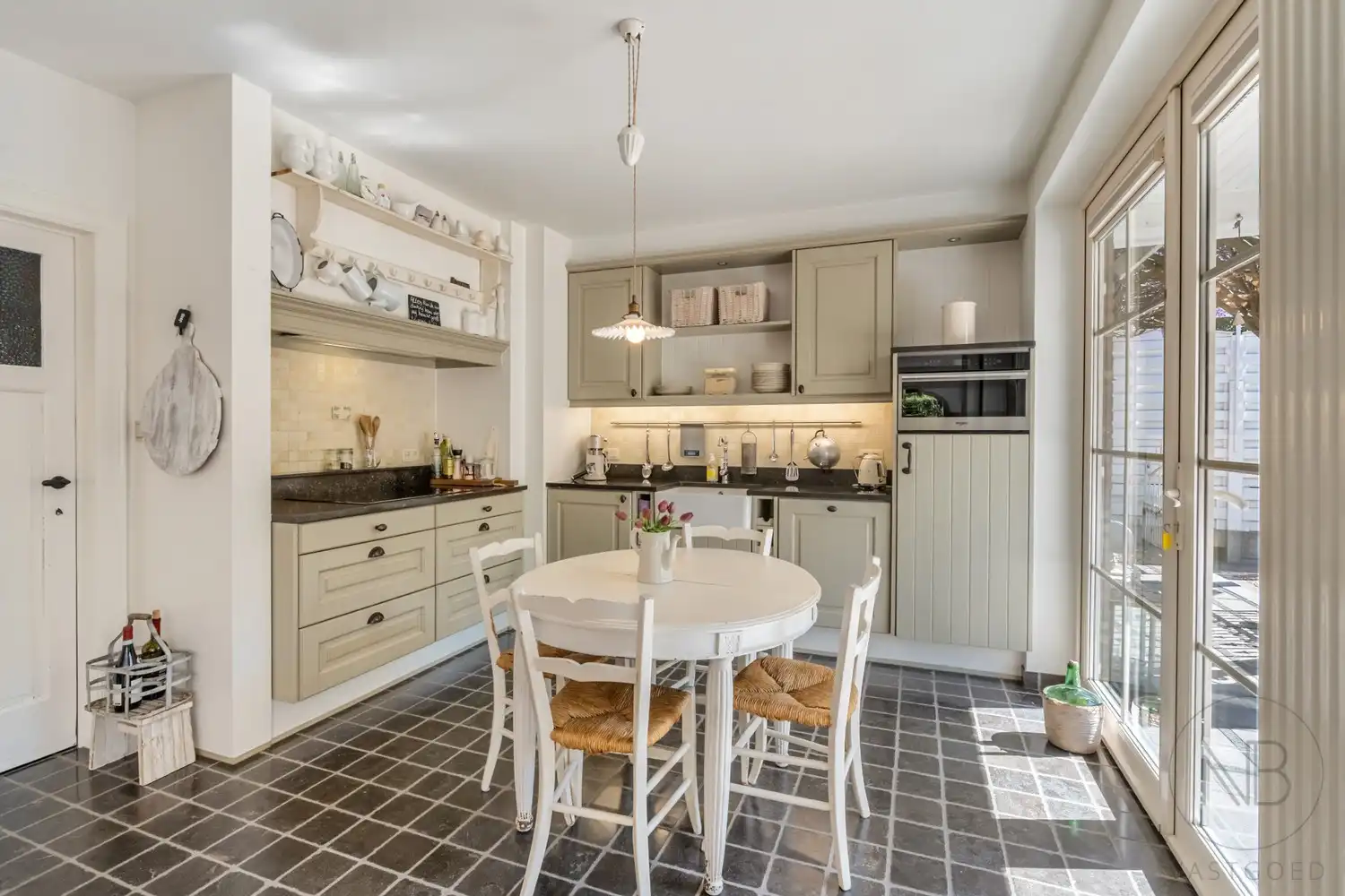 Instapklare gezinswoning met ruimte voor vrijberoep op toplocatie in Genk! foto 23