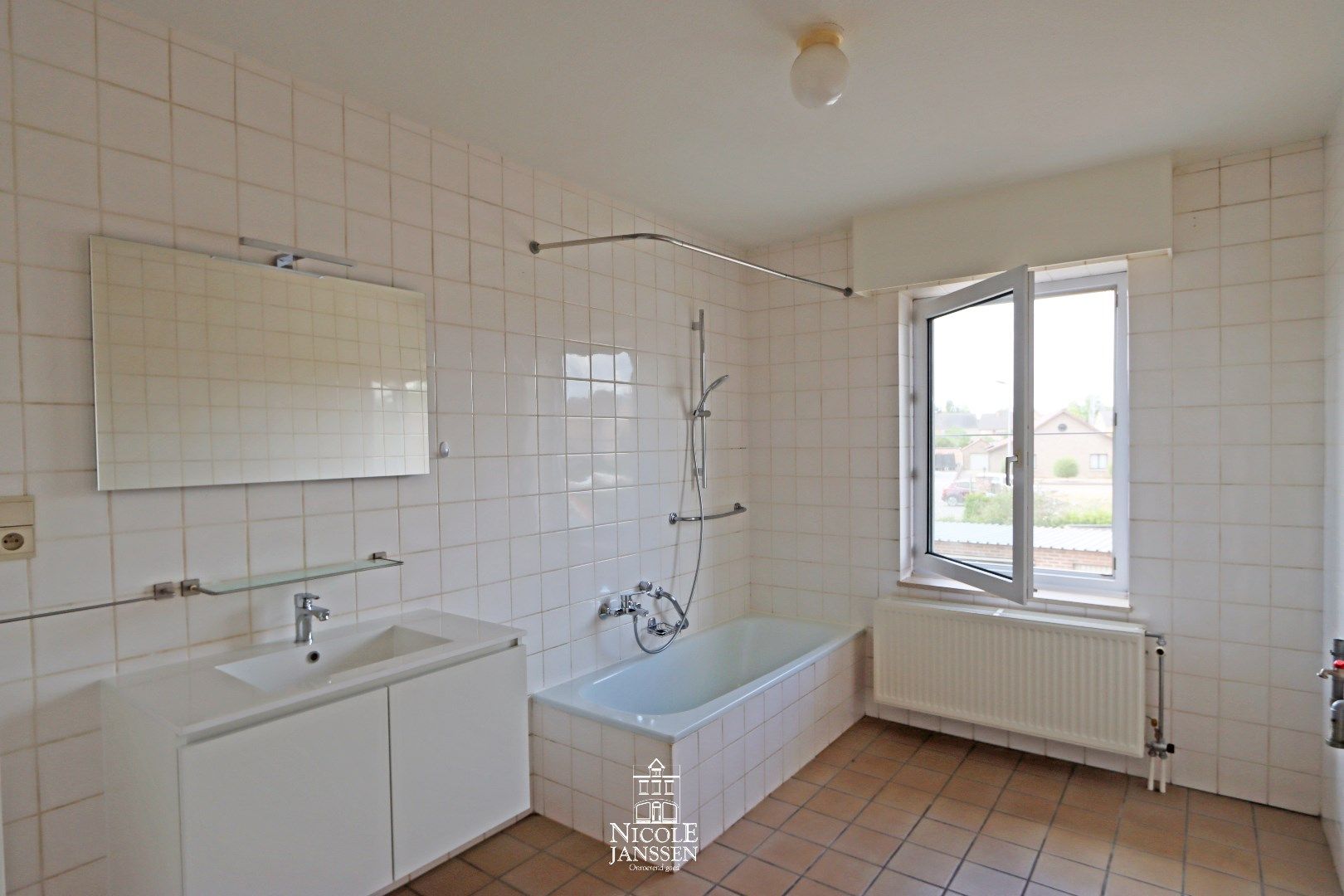 Ruim appartement met twee slaapkamers in een rustige omgeving foto 8
