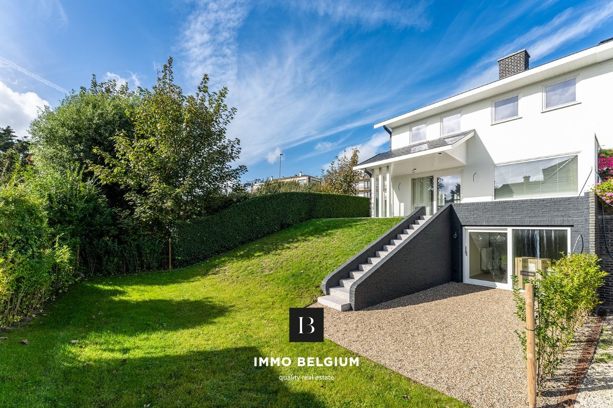 Luxueus gerenoveerde beachhouse met 4 slaapkamers vlak bij de zee foto 2