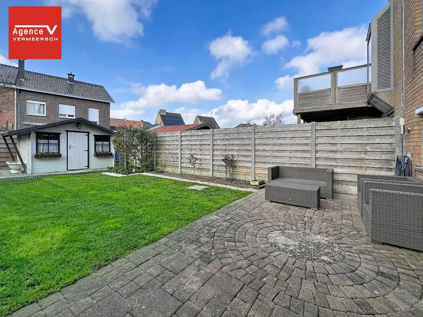 Verkocht ruim boven vraagprijs! Instapklare ruime bel-etagewoning met oprit, inpandige garage en zonnige tuin. foto 5