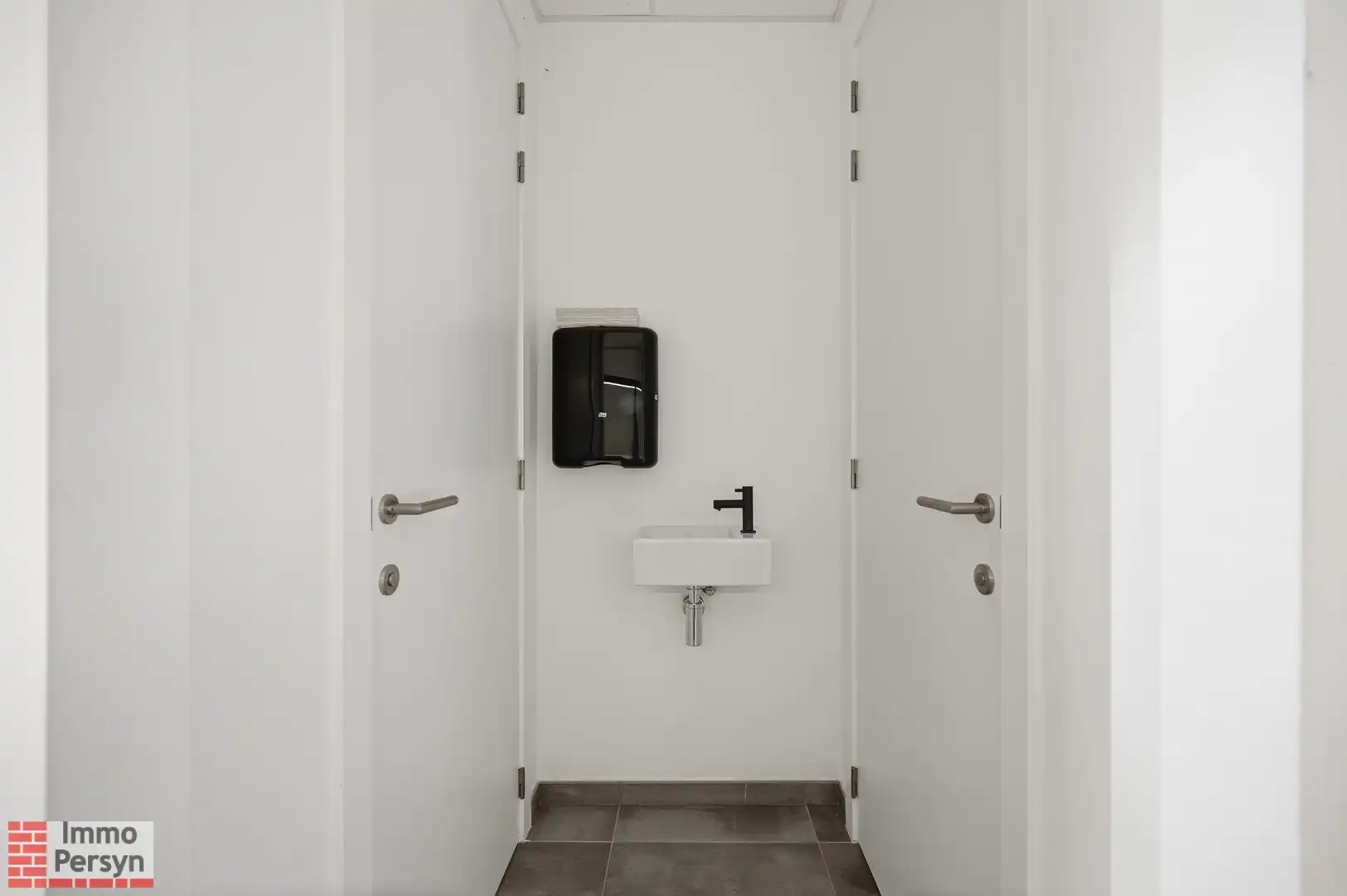 Unieke investeringskans: Handelspand met appartement foto 20