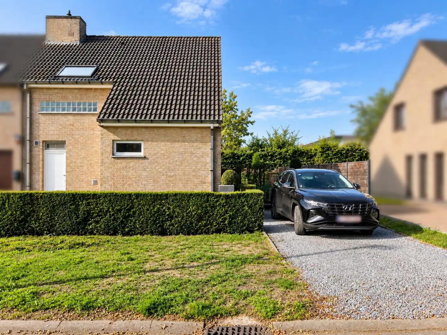 LIEVEGEM – Halfopen woning met 3 slaapkamers en rustige tuin foto {{pictureIndex}}