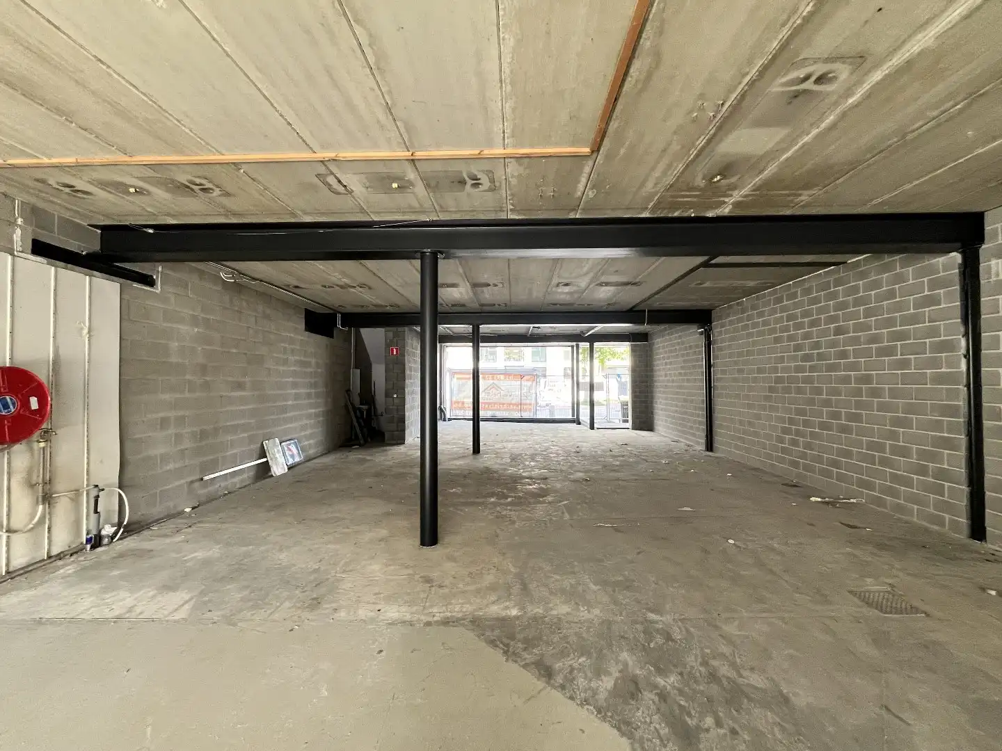 Casco commercieel gelijkvloers op toplocatie te Kapellen foto 5