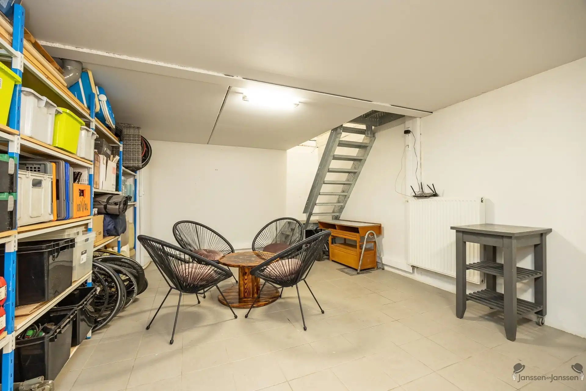 Ruime HOB met 5 slaapkamers en tuin foto 25