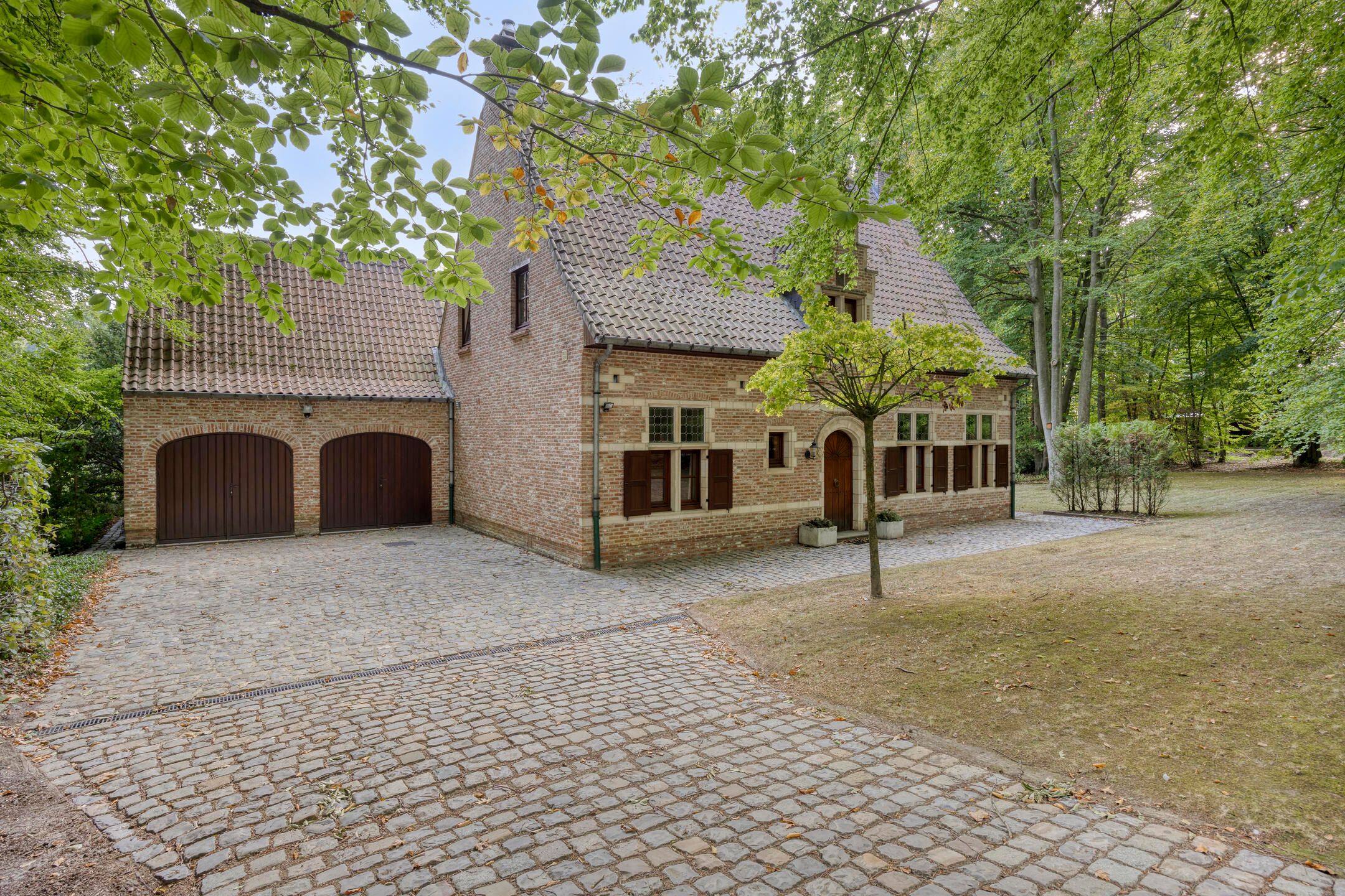 Ruime woning met vier slaapkamers op 28 are te Rotselaar foto {{pictureIndex}}