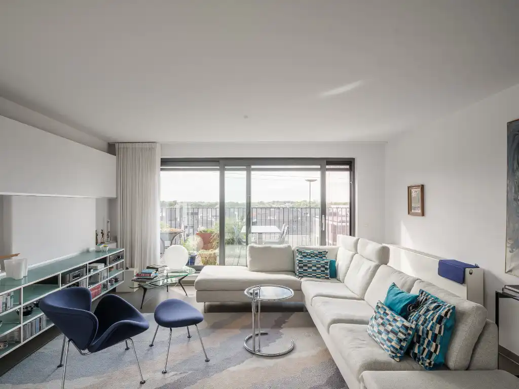 Lichtrijke penthouse met twee slaapkamers, ruime terrassen en indrukwekkende vergezichten foto 4