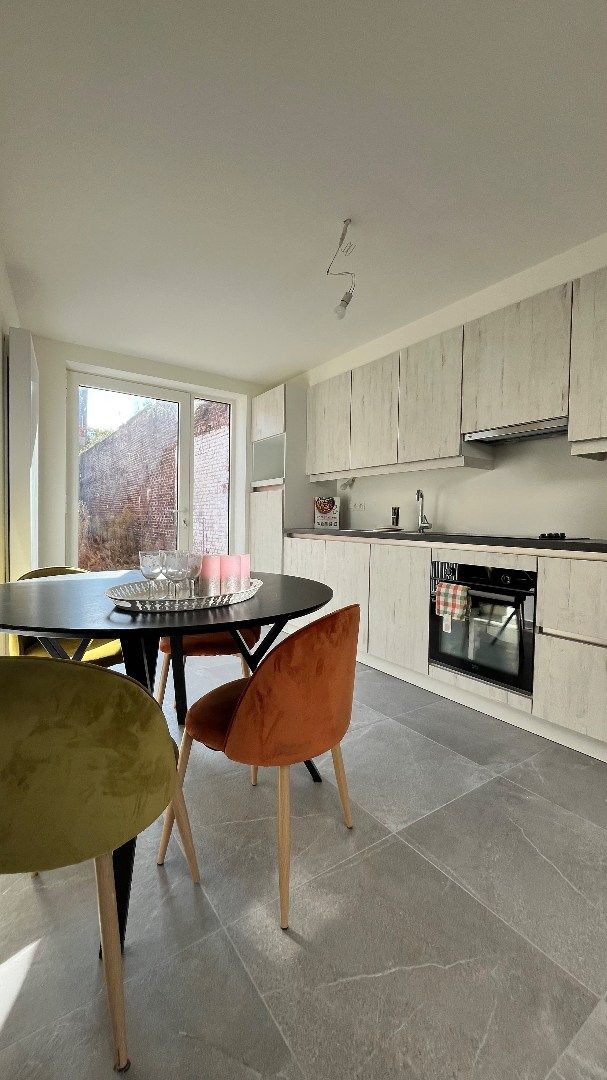 Grote woning met inpandig terras, 3 kamers, tuin,... foto 3