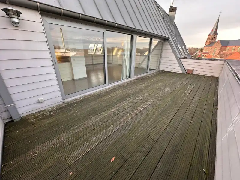 Ruim en lichtrijk 2-slaapkamerappartement met groot terras foto 10