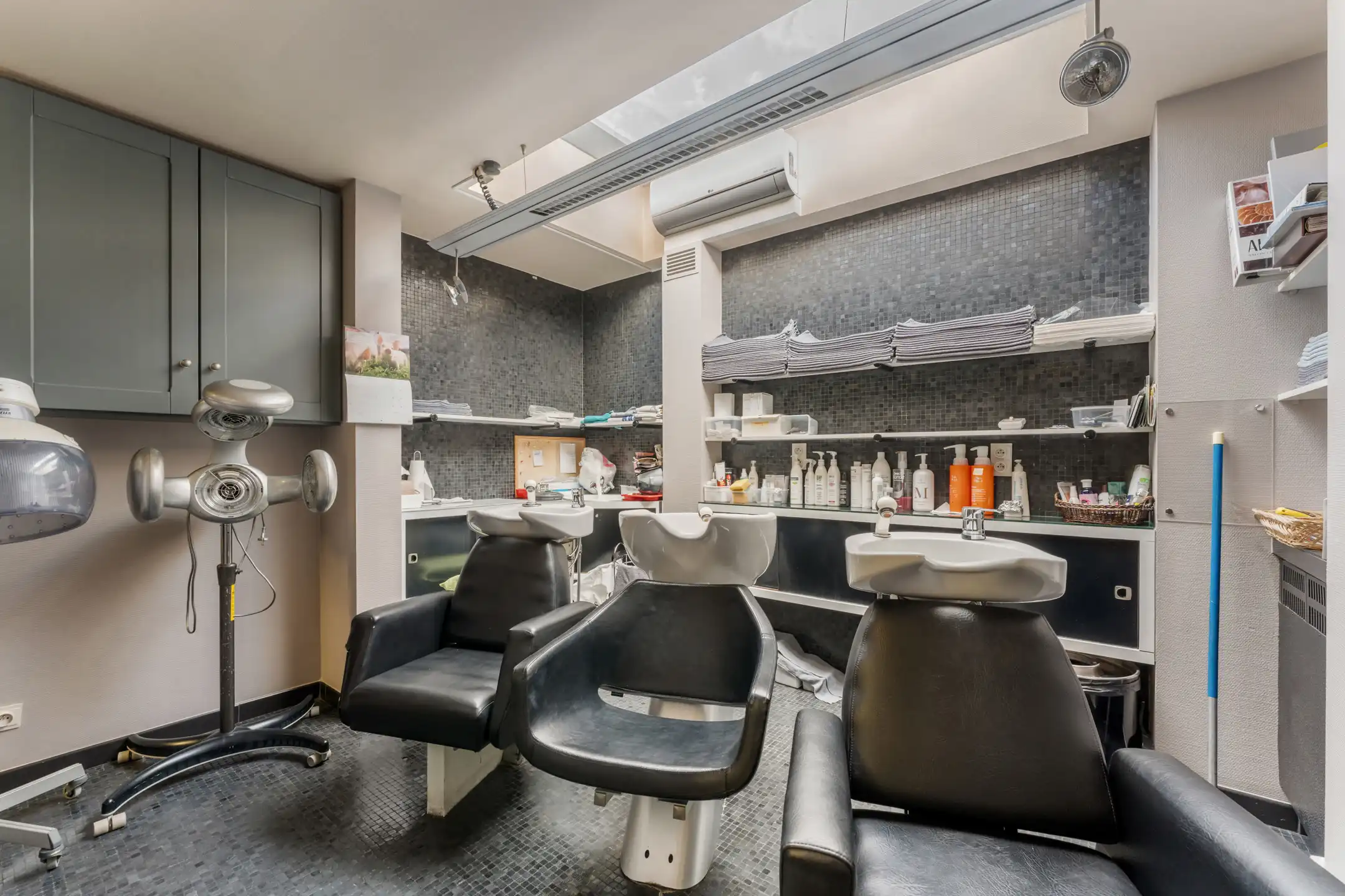 Woning met handelspand op 28a17ca foto 17