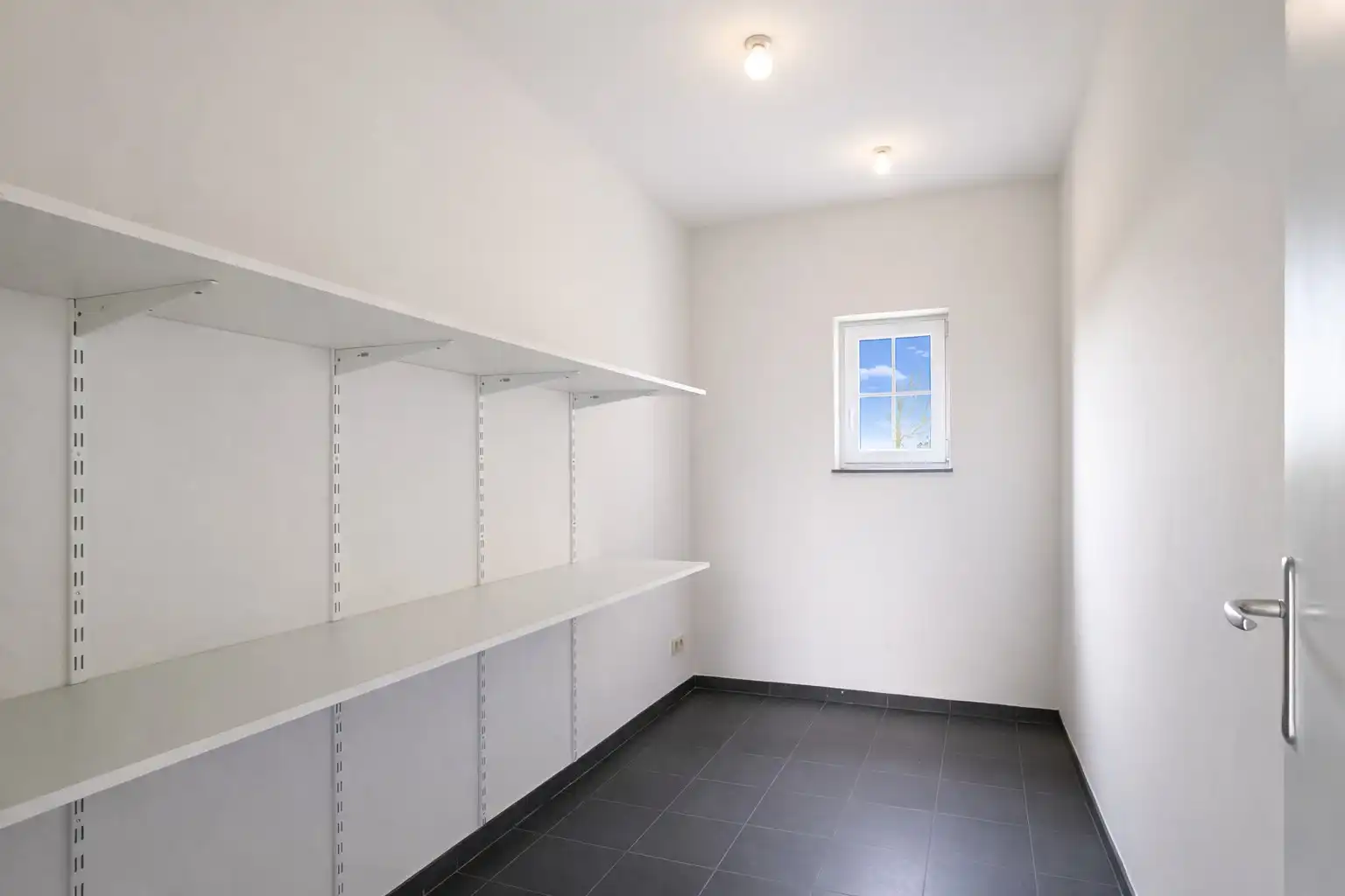 Fermette met atelierruimte/opslagruimte op prachtige locatie foto 7