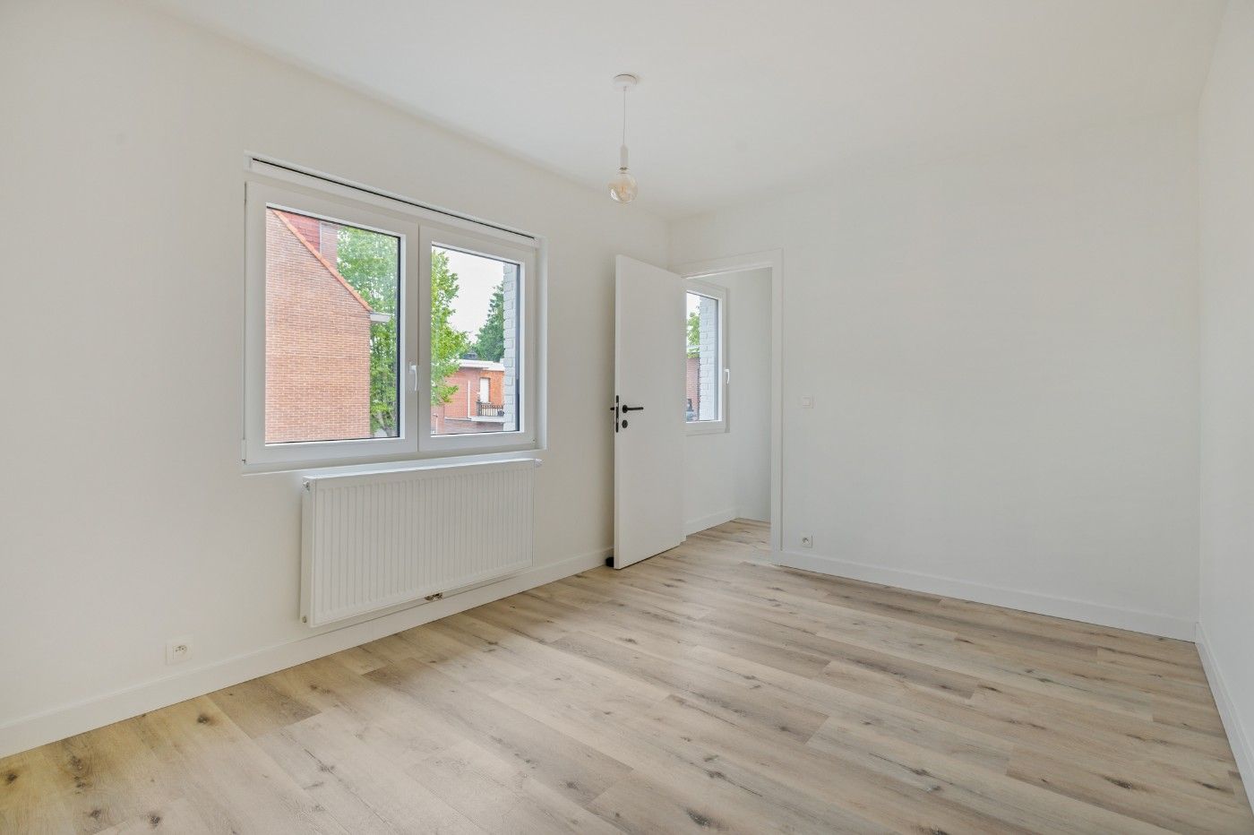 Volledig gerenoveerde, instapklare woning met 3 slpk., tuintje en garage foto 20