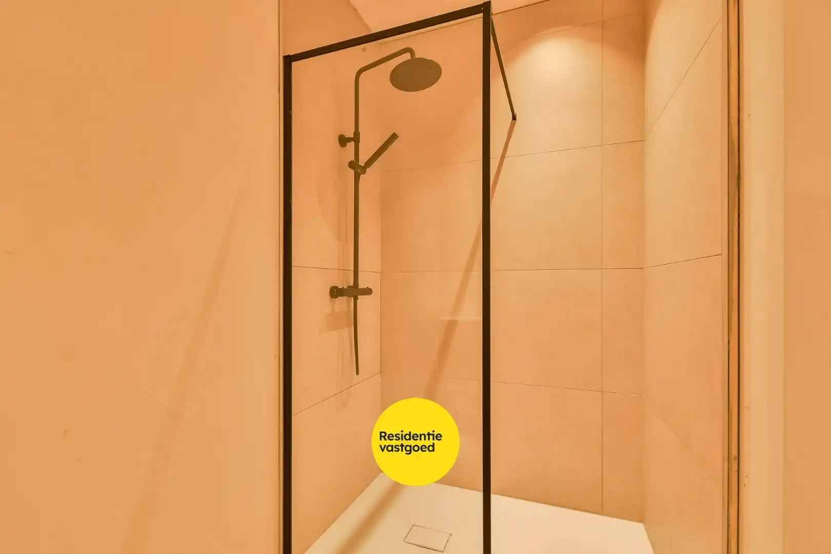 Ruime en kwalitatieve nieuwbouwwoning! foto 13