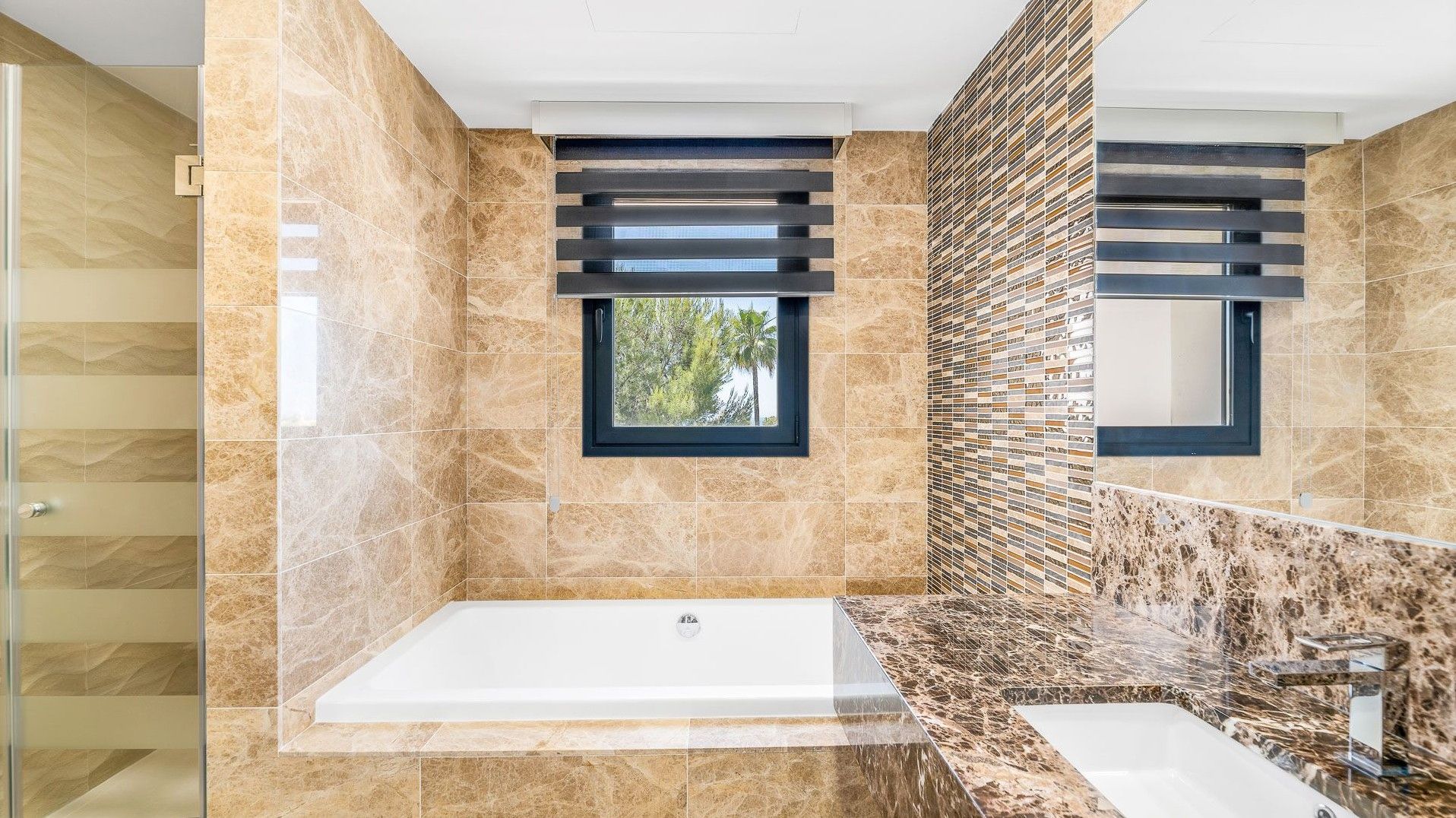 Recent gebouwde villa op toplocatie in Sierra Blanca foto 14