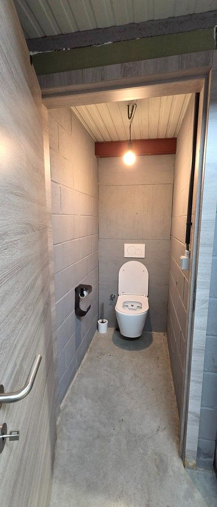 Handelspand / kantoorruimte met uitstekende visibiliteit in Genk – Stalenstraat foto 12