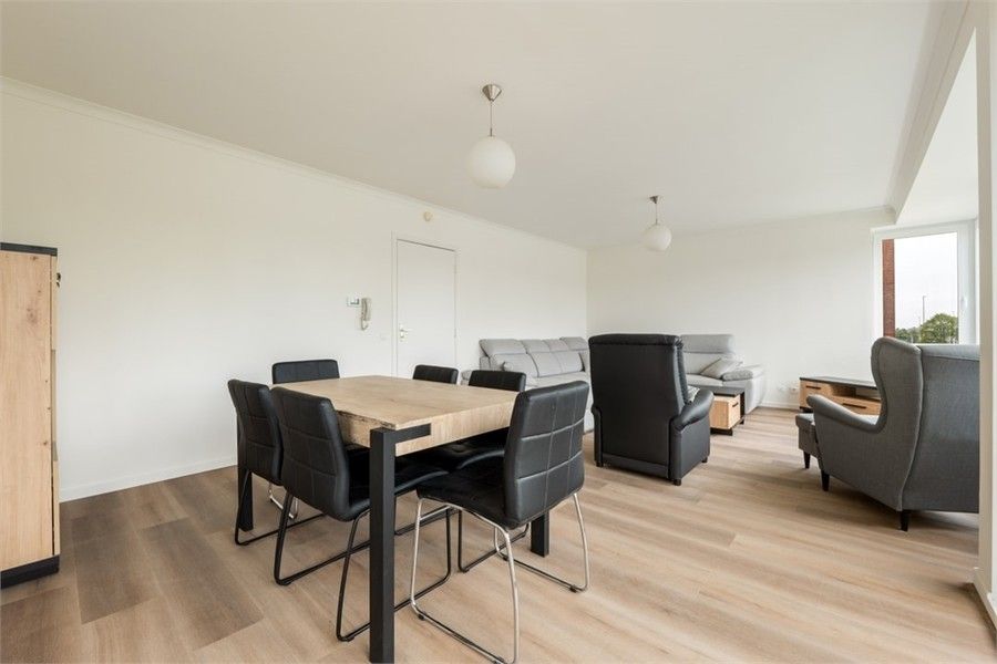 KNAP APPARTEMENT MET 2 SLKS EN PARKEERPLAATS VLAKBIJ HET CENTRUM VAN SINT-TRUIDEN foto 10