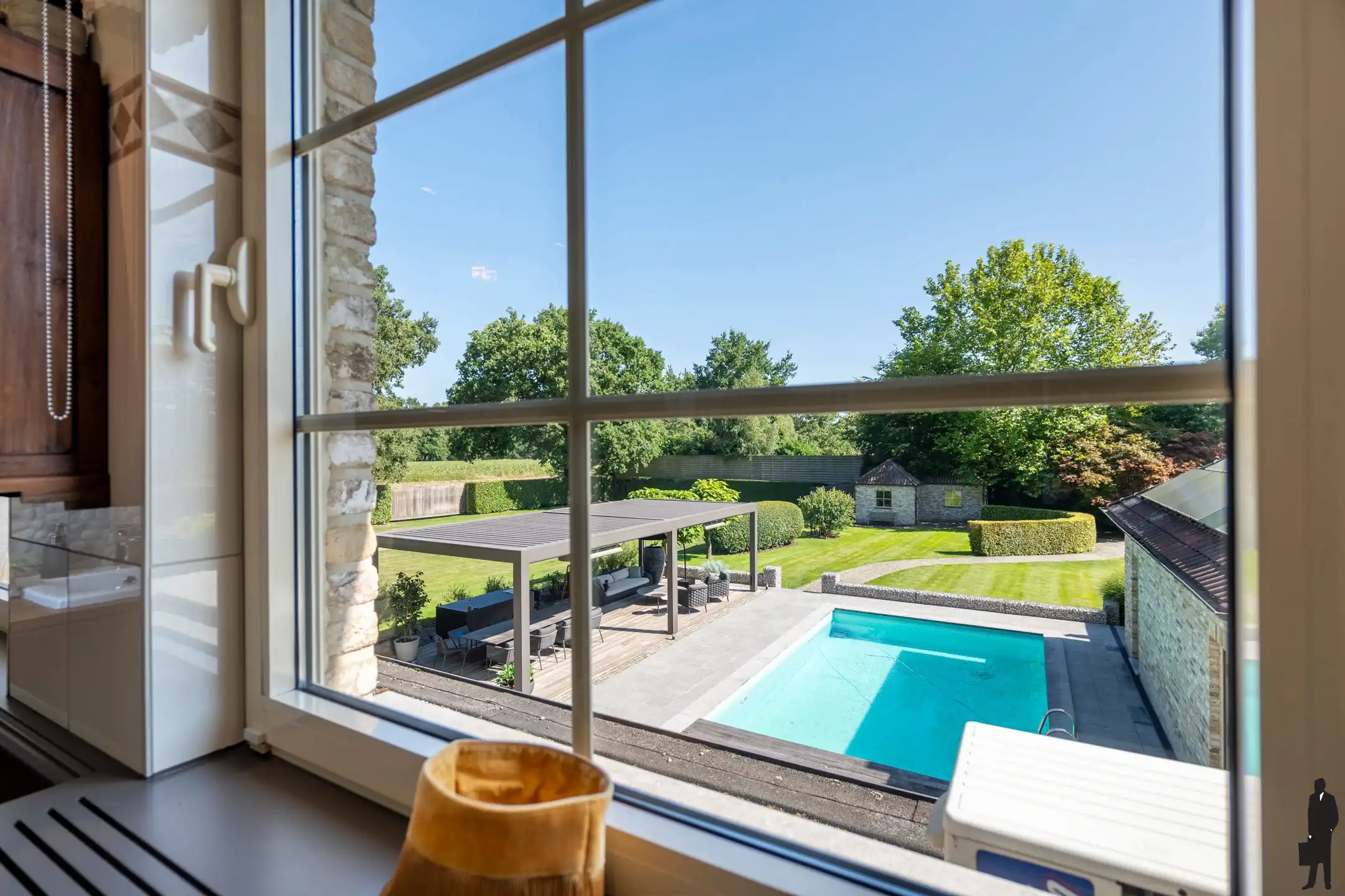 Unieke, recente villa te midden groen op grond van 2.135m² foto 22