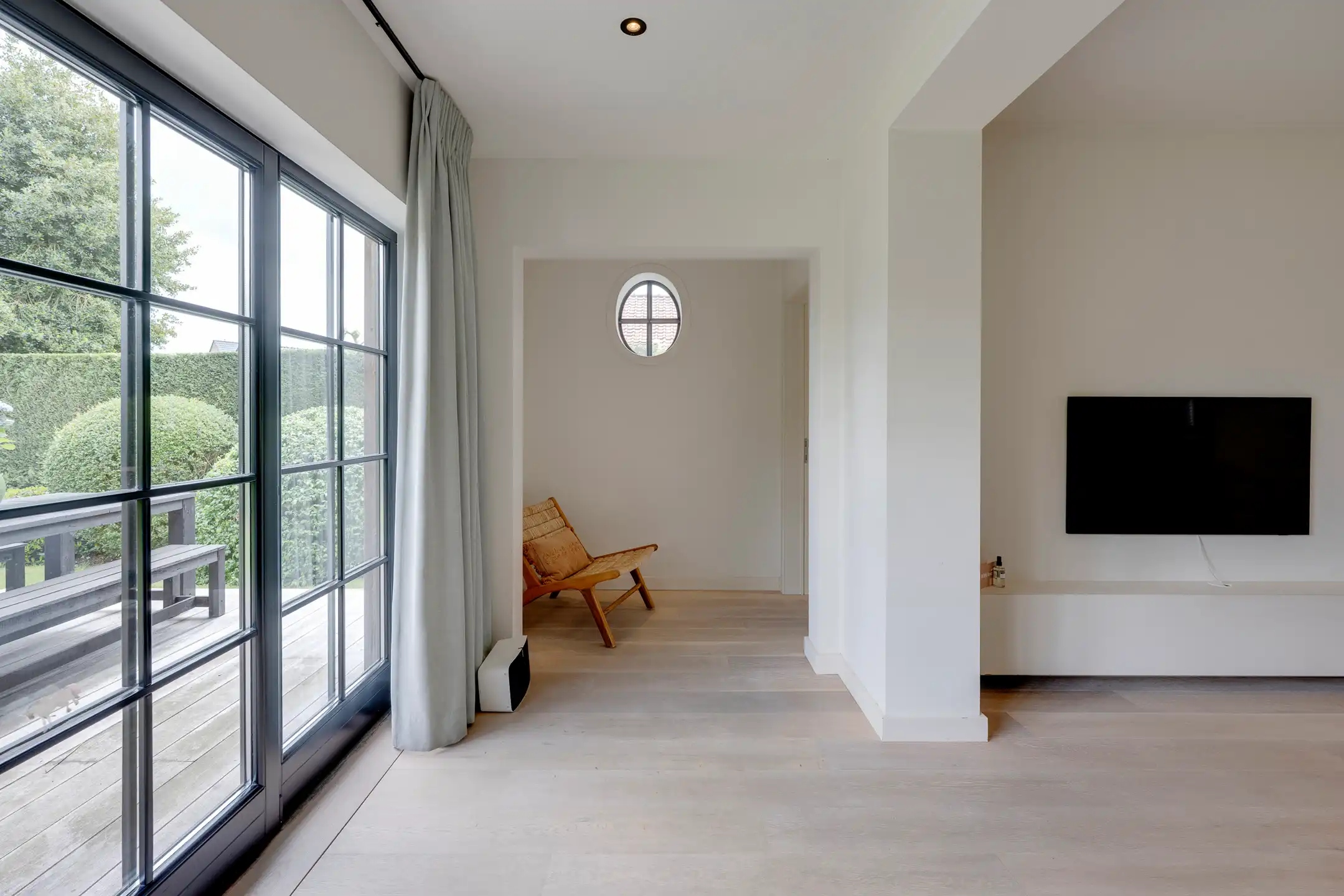 Prachtige rietgedekte villa te koop foto 13