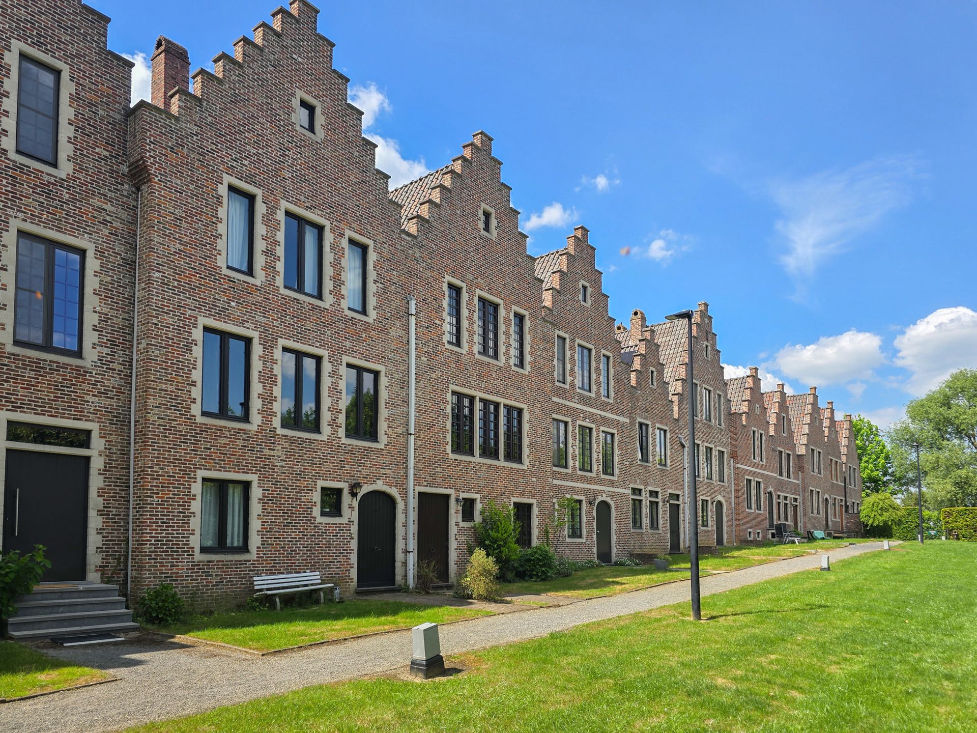 ()=>{if(producerUpdateValueVersion(node),producerAccessed(node),node.value===ERRORED)throw node.error;return node.value} Heuvelhof - 3078 Kortenberg Everberg