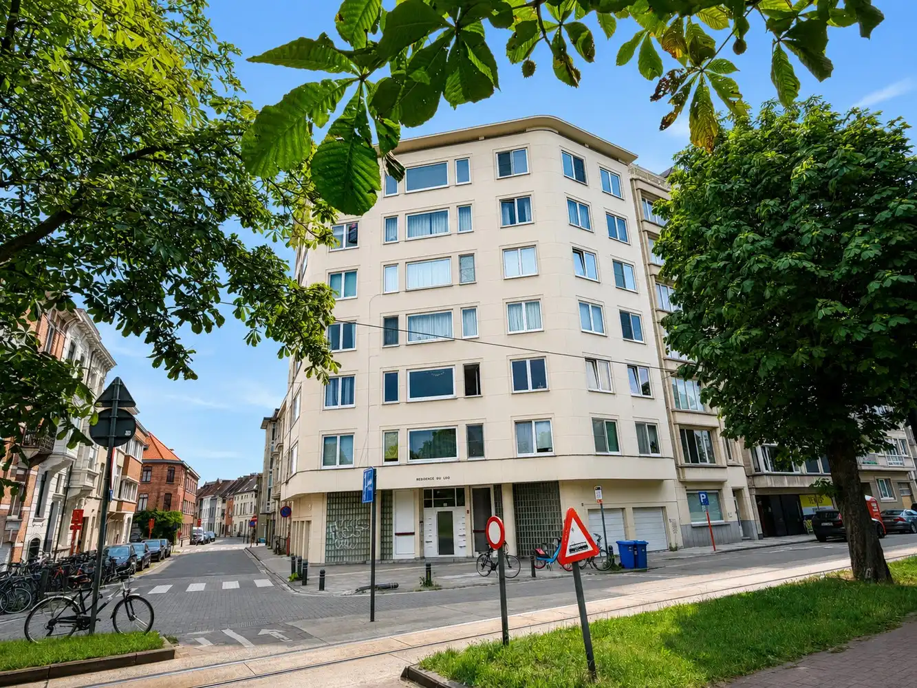 Energiezuinig twee slaapkamer appartement met mooi zicht over het Zuidpark foto {{pictureIndex}}