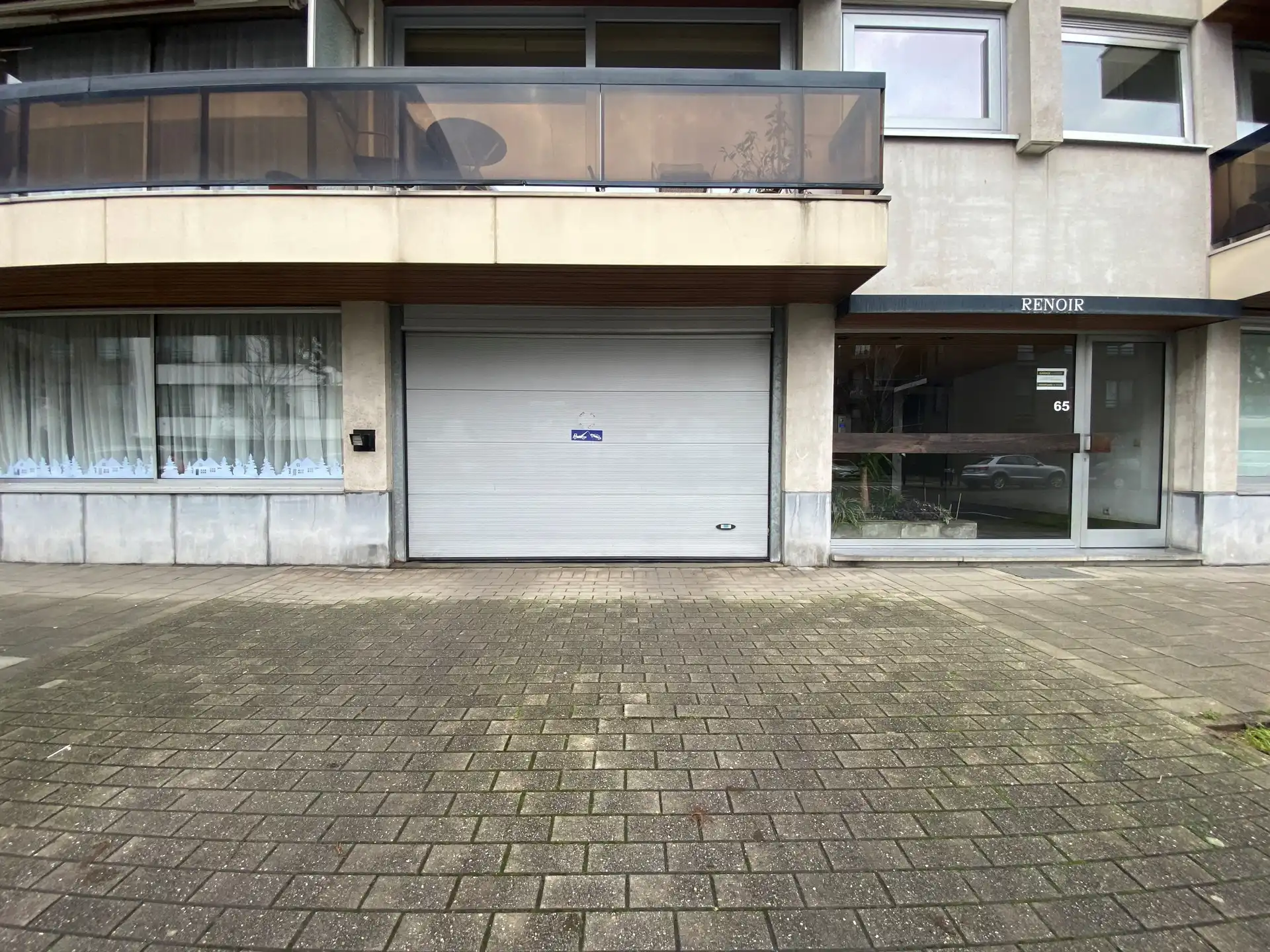 Parkeerplaats binnen nr 41 foto 4