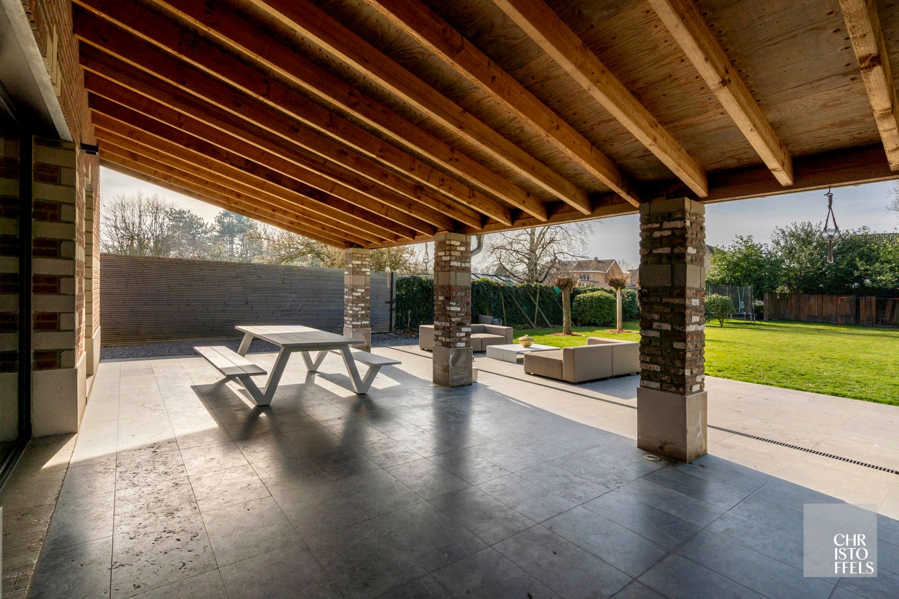Gerenoveerde langgevel hoeve op een perceel van 1.060 m²!  foto 17