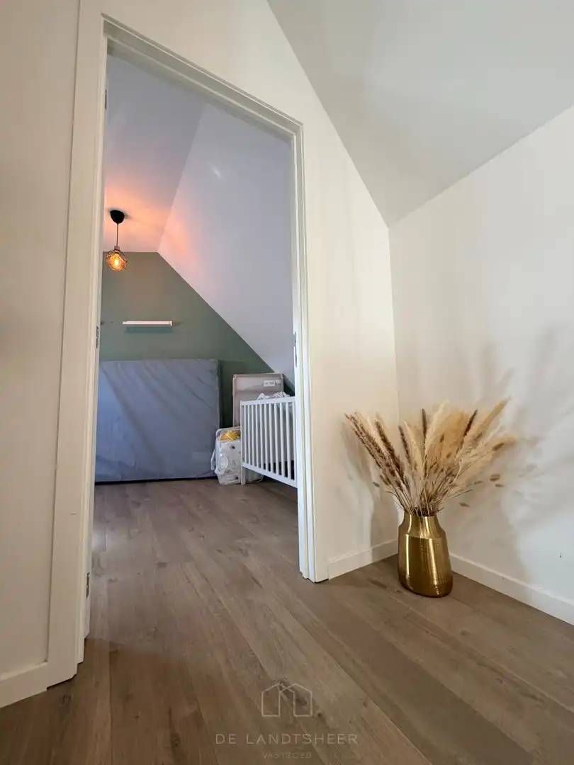 Ruim en lichtrijk duplexappartement van 129 m² met 2 slaapkamers en terras in Mariekerke foto 9