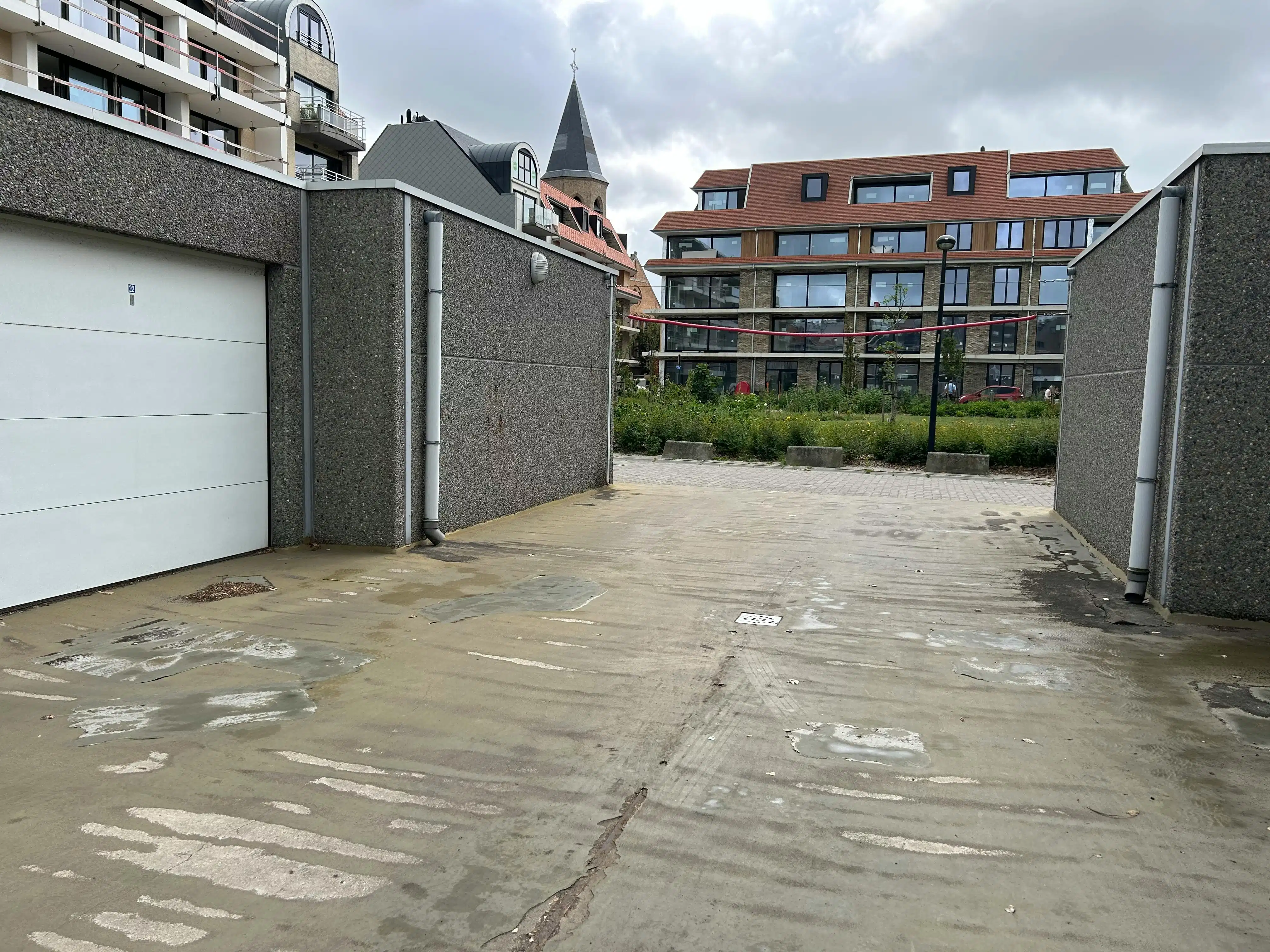 Garage te koop te centrum Middelkerke! foto 5
