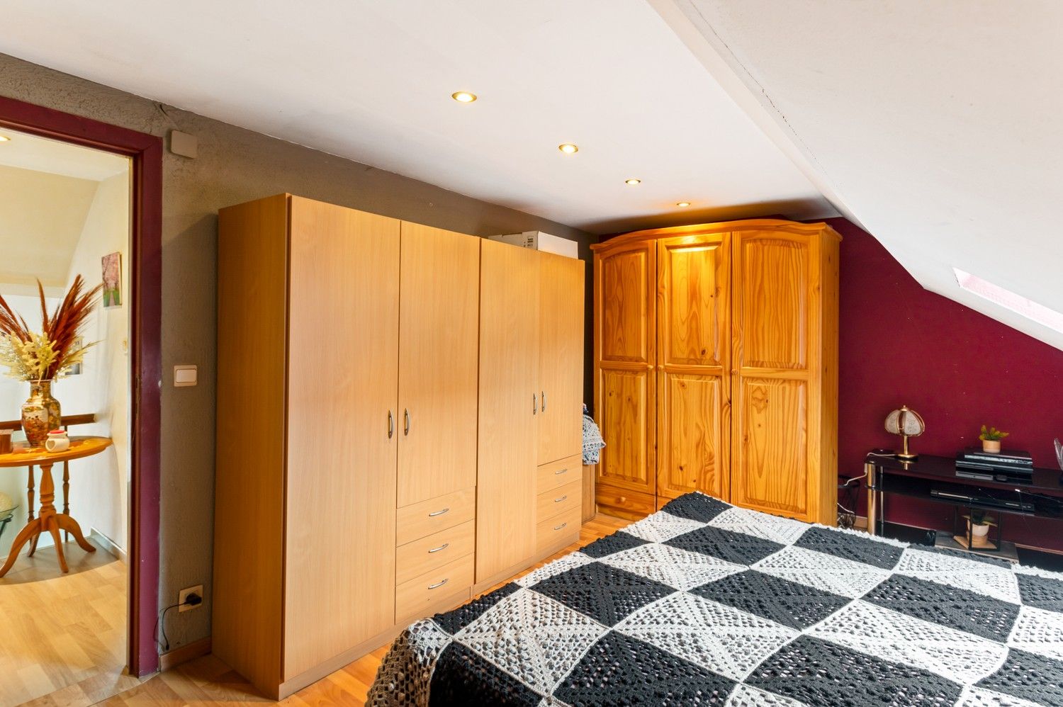 Huis met 2 slaapkamers en tuin te koop in Deurne! foto 12
