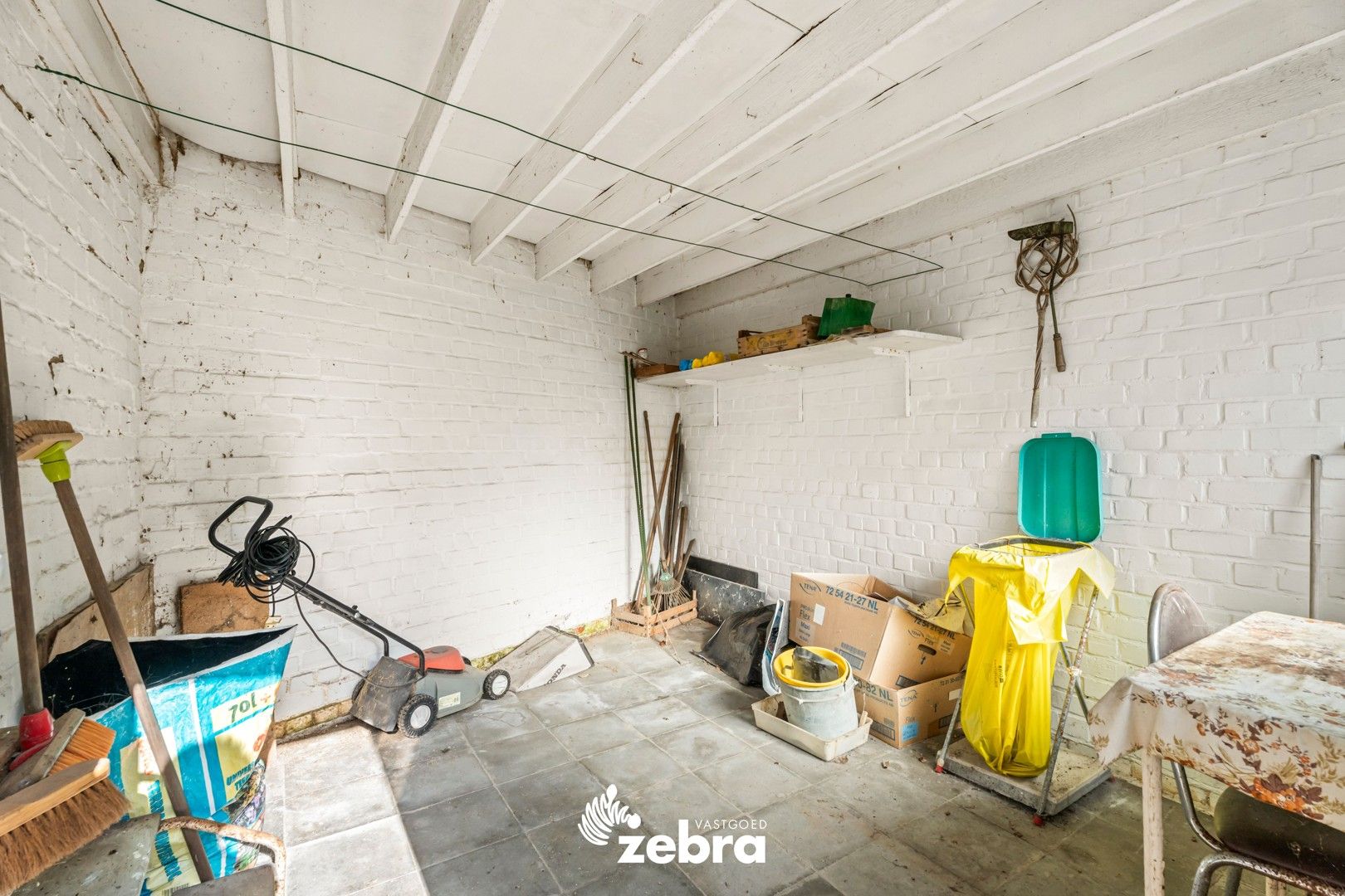 Te renoveren HOB in het centrum van Izegem! foto 18