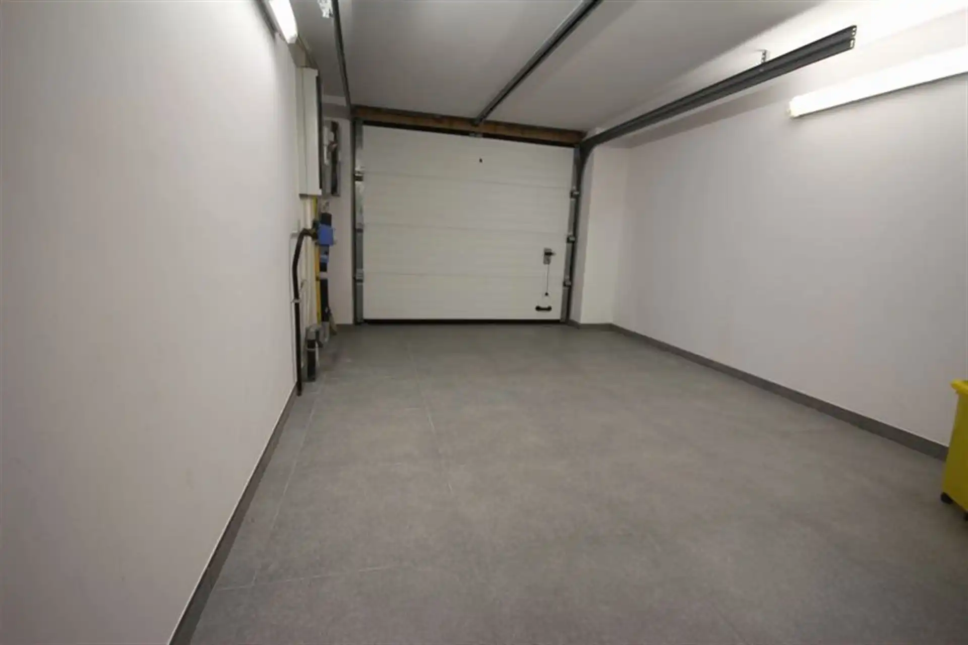 Fijn gelegen en recent gerenoveerde 4 slaapkamer woning foto 22