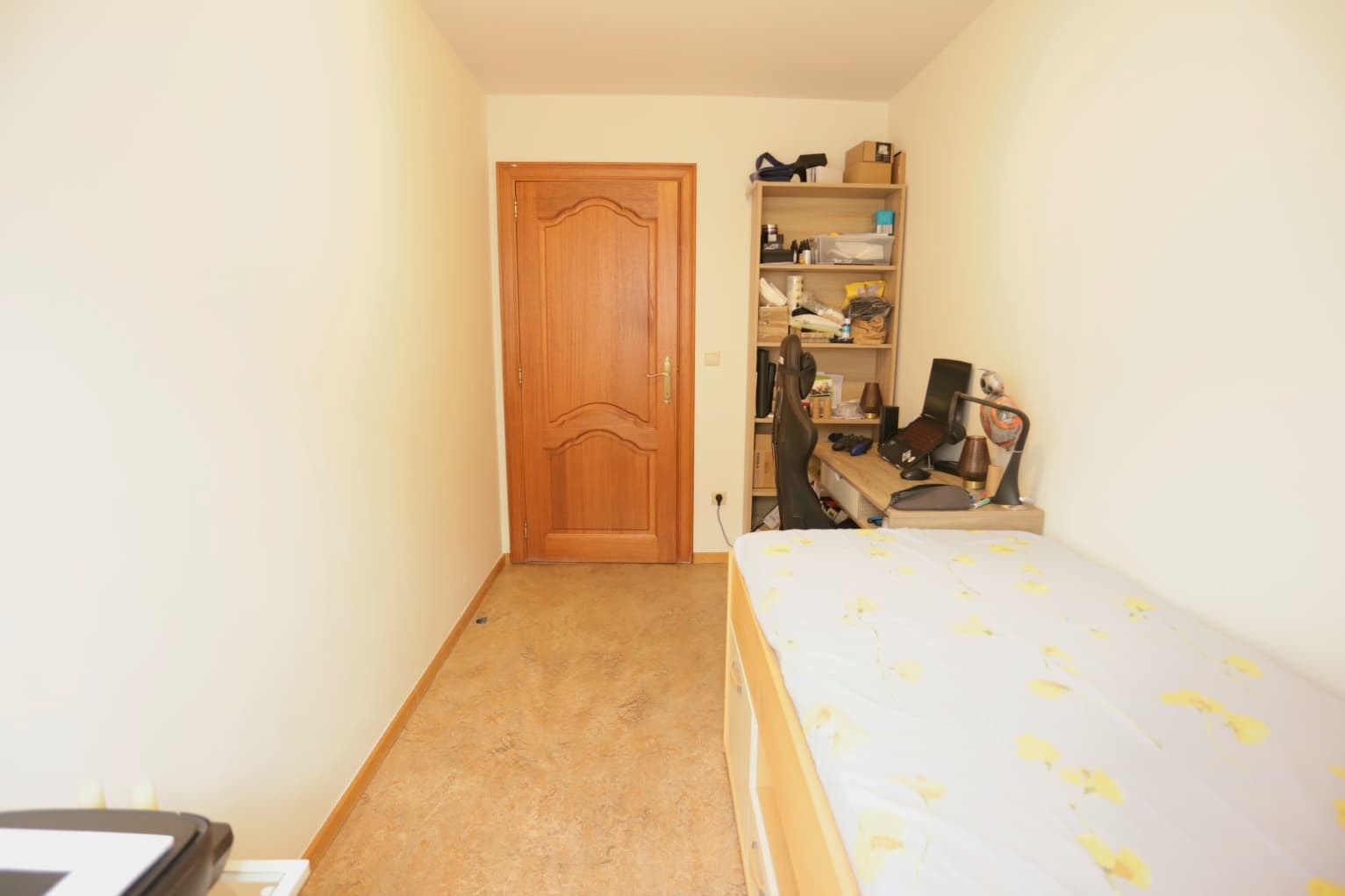 Appartement met 3 slaapkamers & lichtrijke woonkamer in centrum Genk foto 16