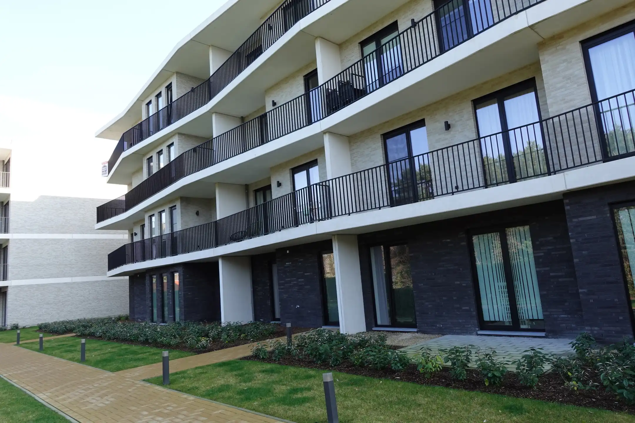 Knap energiezuinig appartement met tof terras foto 11