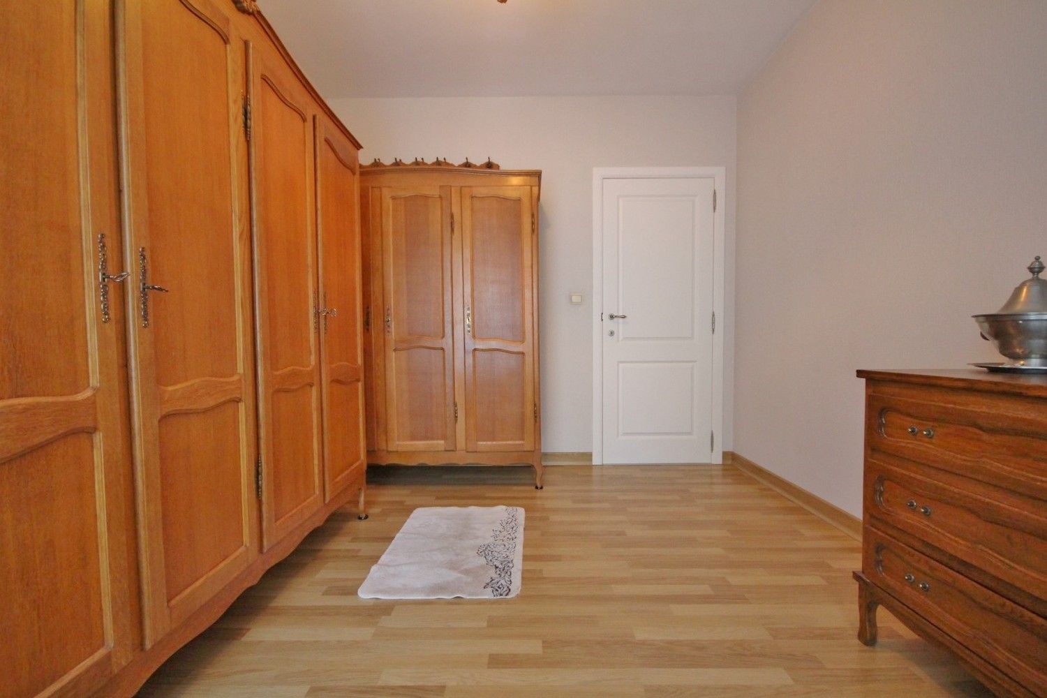 Gelijkvloers appartement met 3 slaapkamers, garage en kelder op  wandelafstand van het centrum foto 27