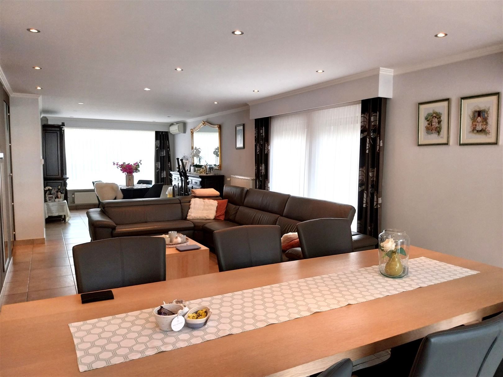 TE HUUR: Vrijstaande ruime woning met 3 slaapkamers en ruime loods! foto 3