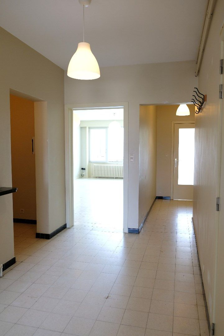 Centraal gelegen appartement met 2 slaapkamers foto 2