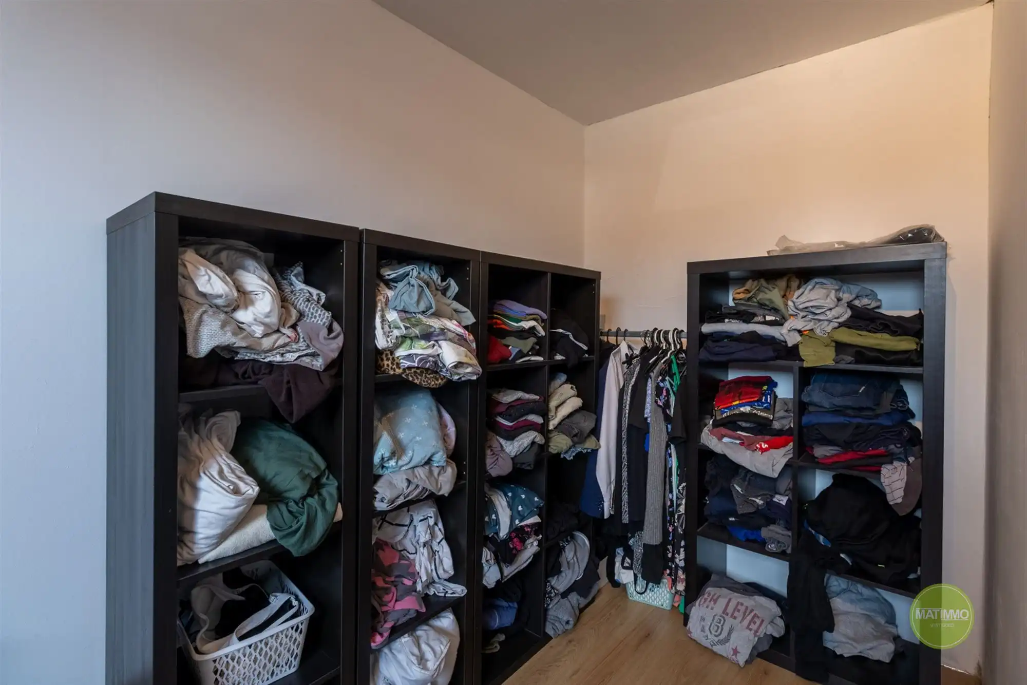 Instapklare starterswoning met 3 slaapkamers en tuin in Mol foto 15